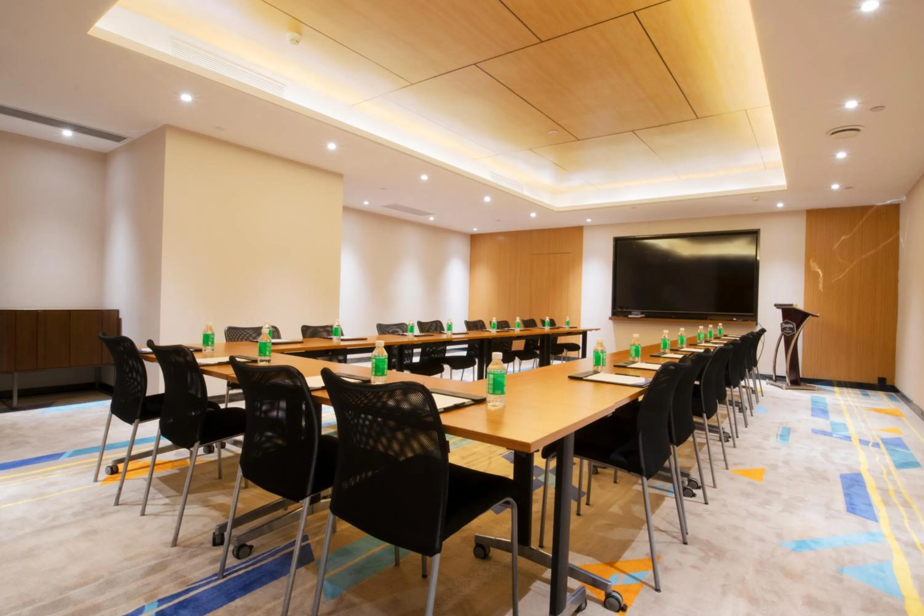 Meeting/conference room in Hampton by Hilton Guangzhou Zhujiang New Town - Free Shuttle Bus to Canton Fair