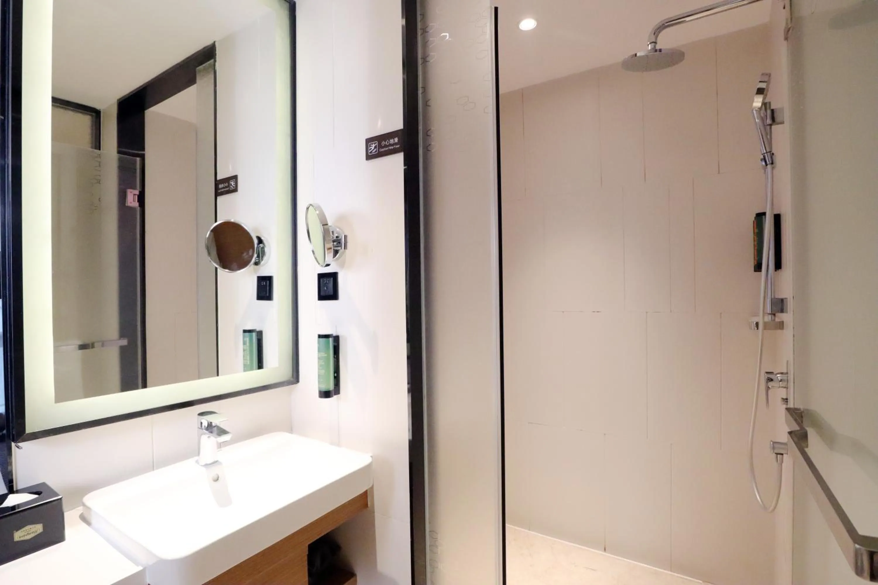 Hampton by Hilton Guangzhou Zhujiang New Town - Free Shuttle Bus to Canton Fair