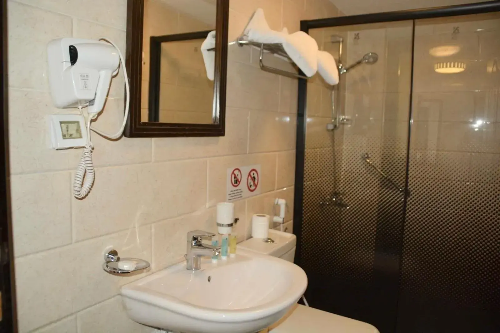 Triple Room in Olive Hotel Amman Triple Room in Olive Hotel Amman