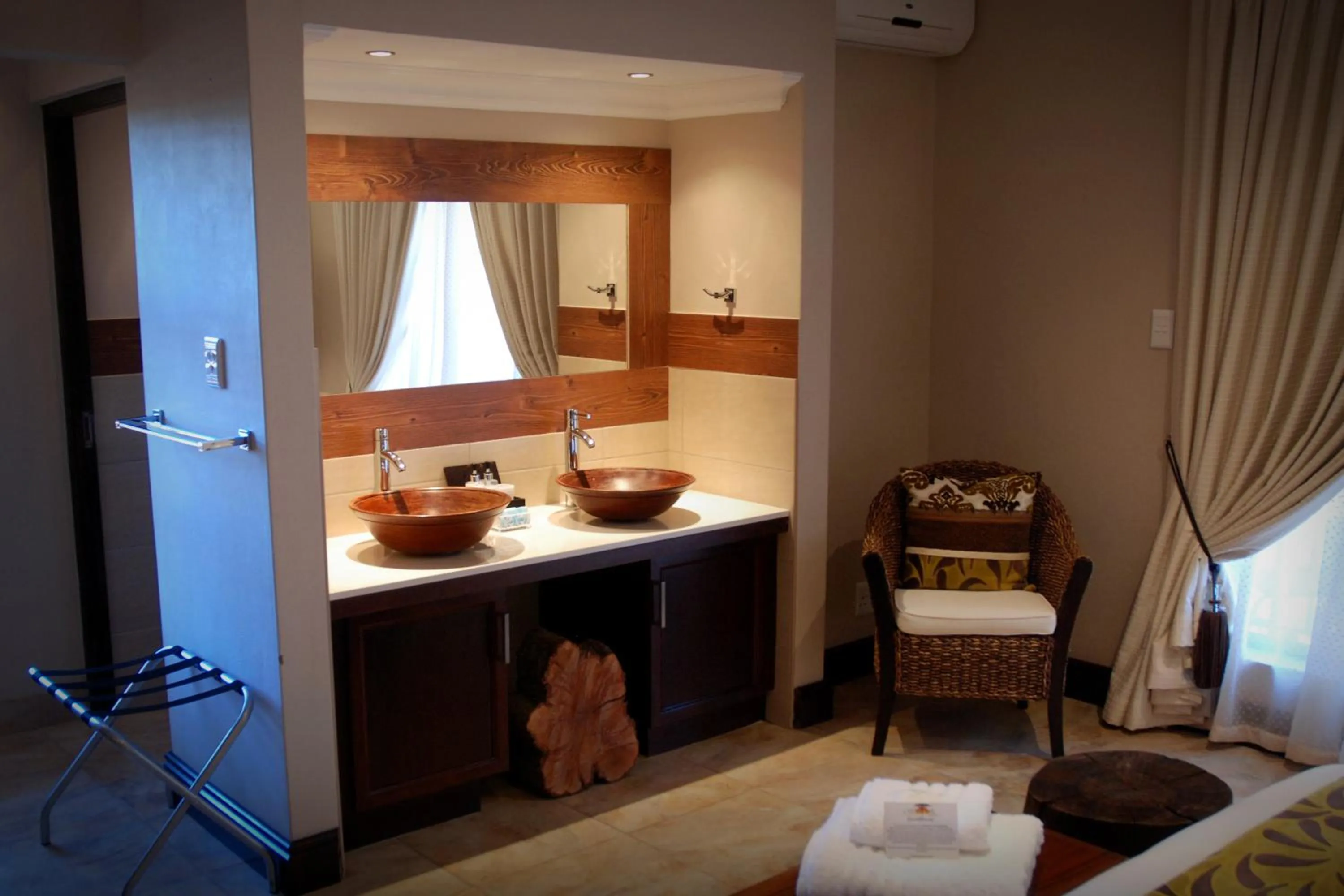 Bed in Kathuhari Guesthouse