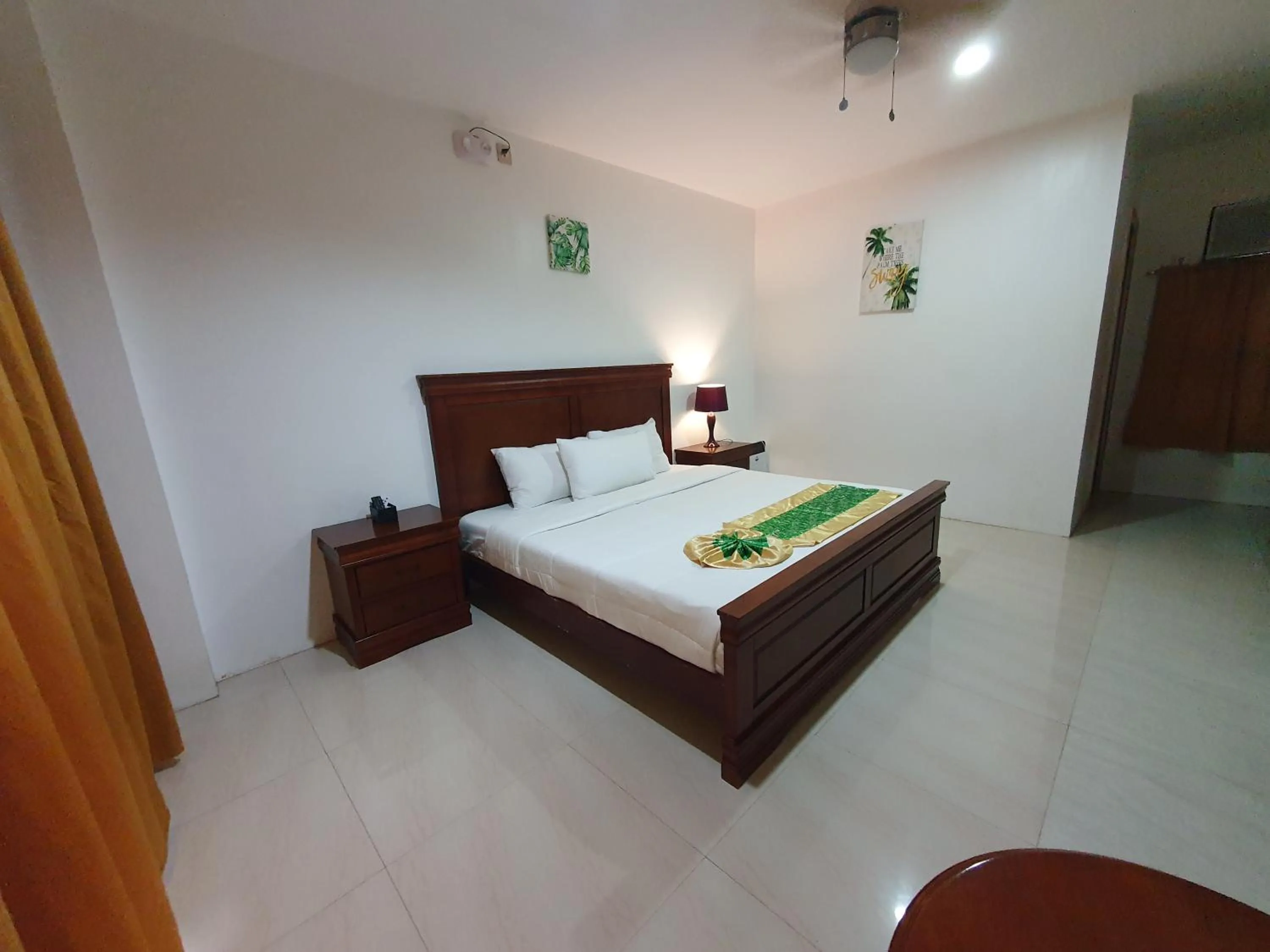 Bed in Moalboal Tropics