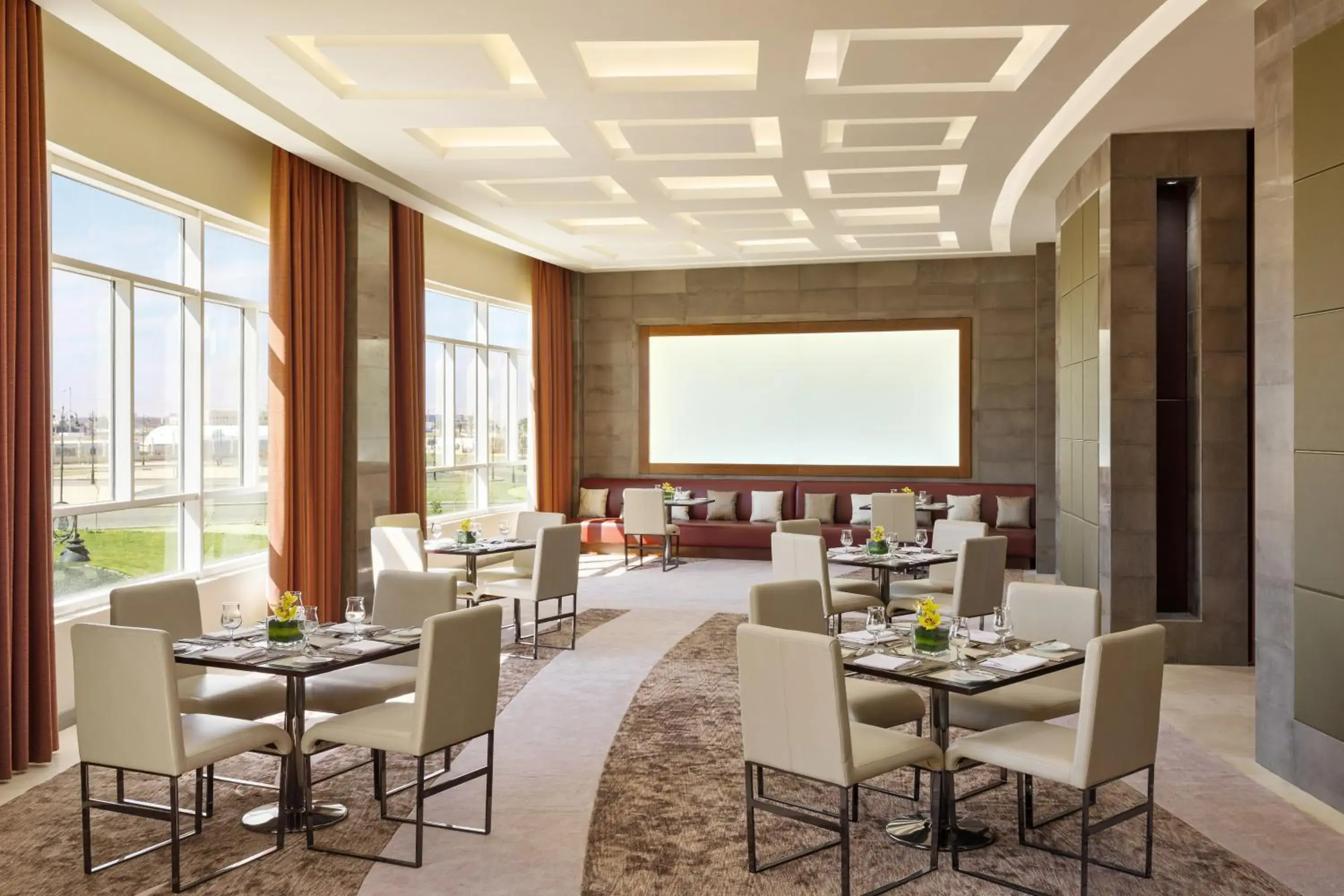 Restaurant/places to eat in Millennium Hail Hotel Restaurant/places to eat in Millennium Hail Hotel