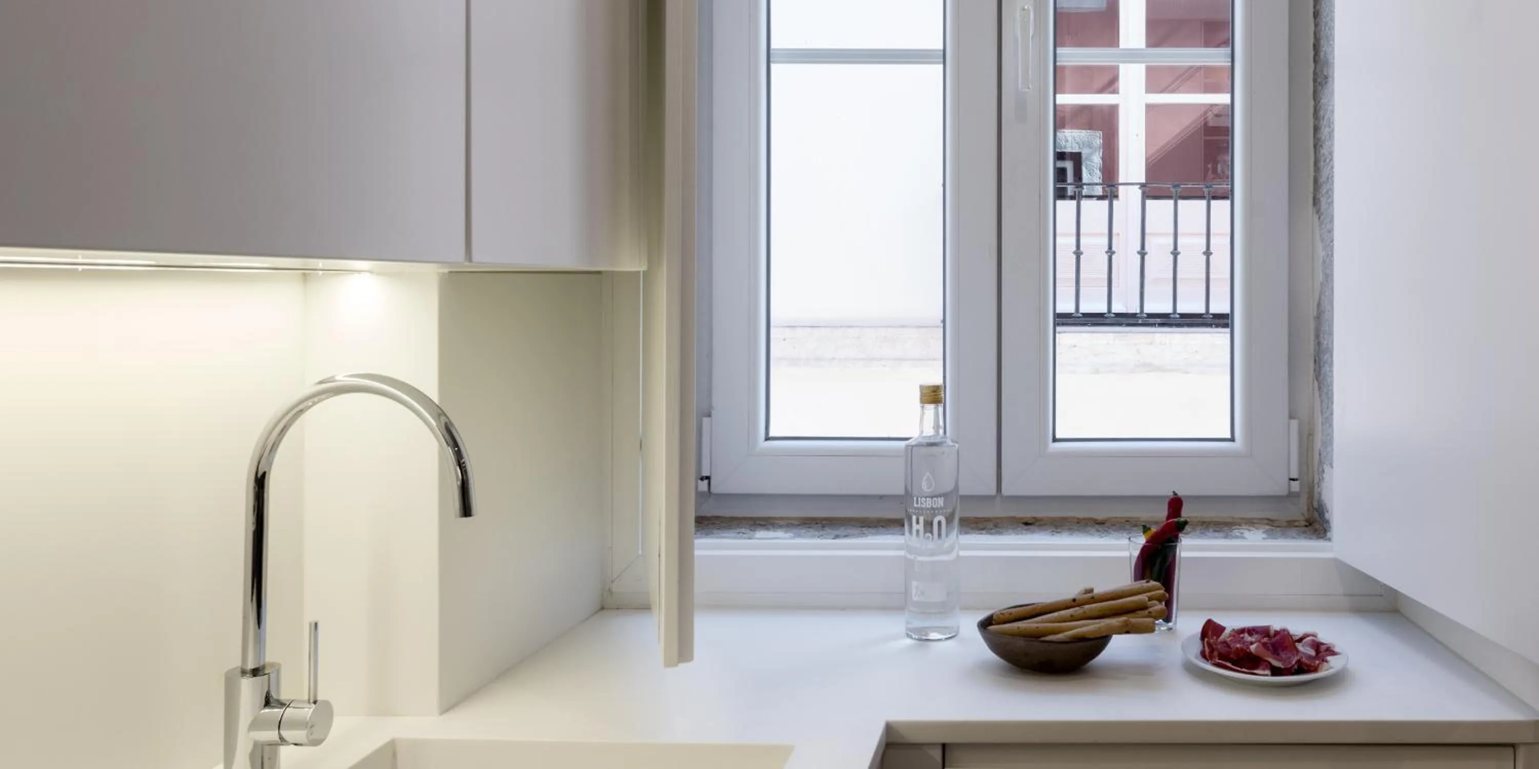 Kitchen or kitchenette in Lisbon Serviced Apartments - Bairro Alto
