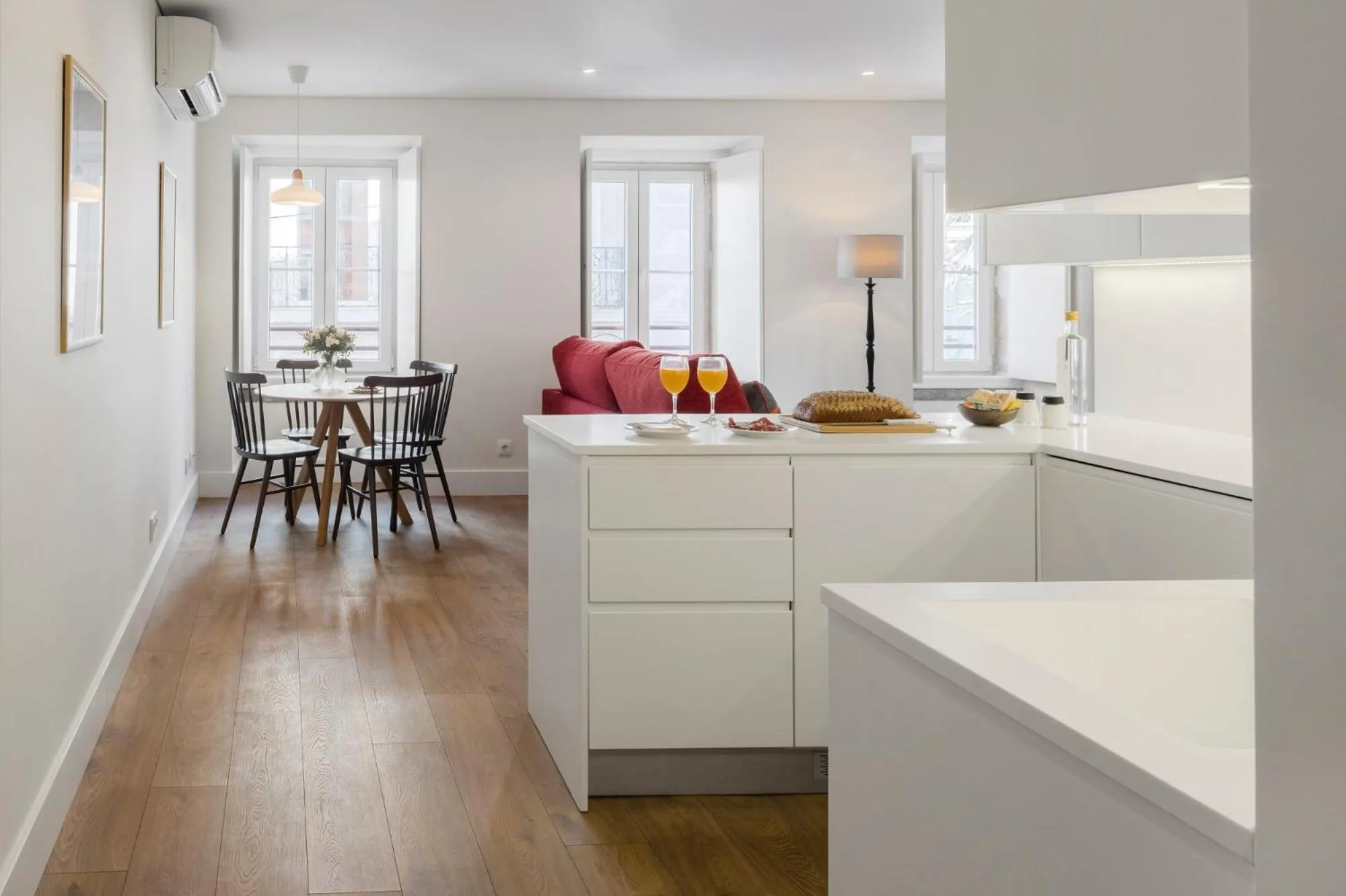 Kitchen or kitchenette in LSA Bairro Alto by Numa