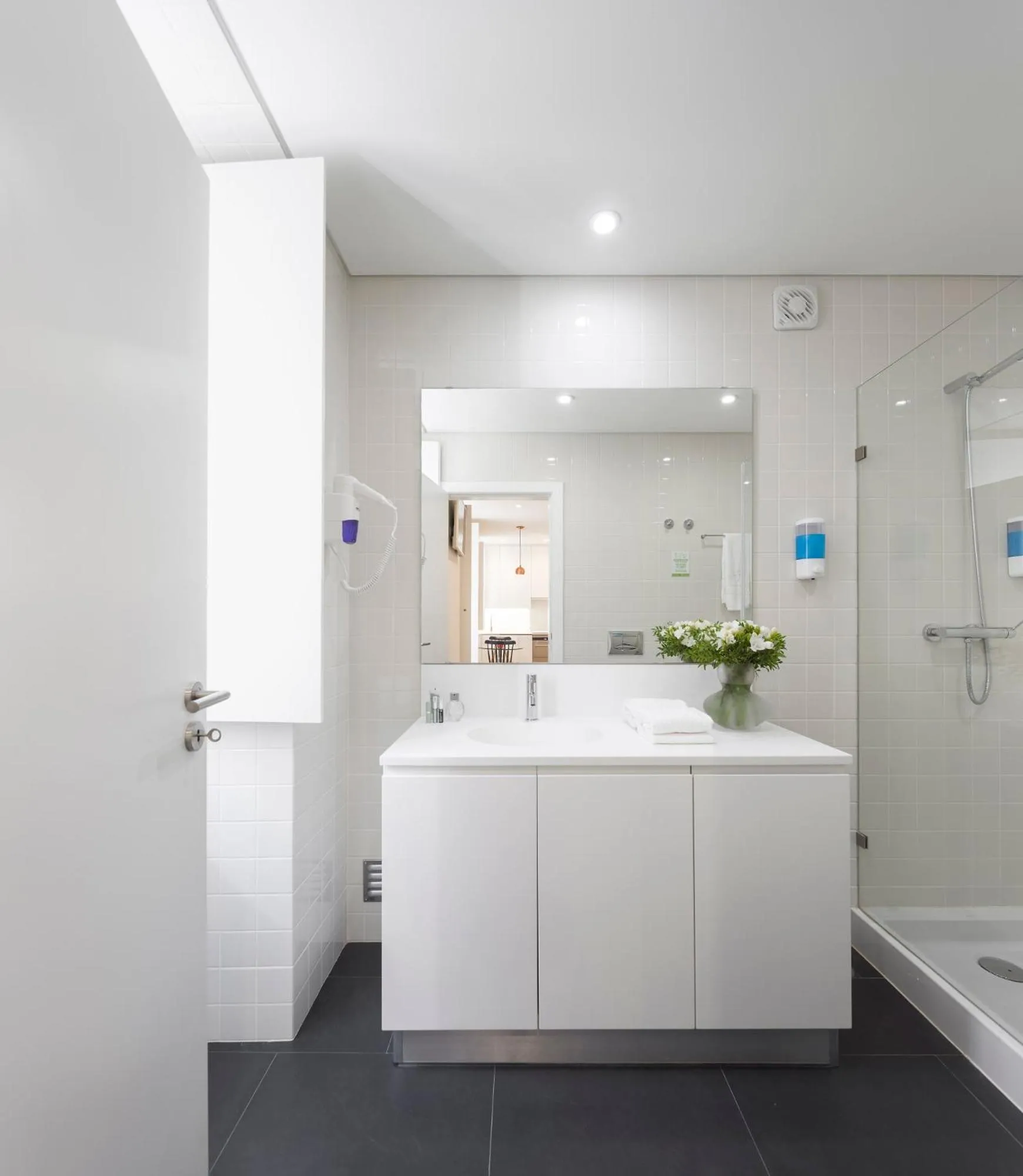 Bathroom in Lisbon Serviced Apartments - Bairro Alto