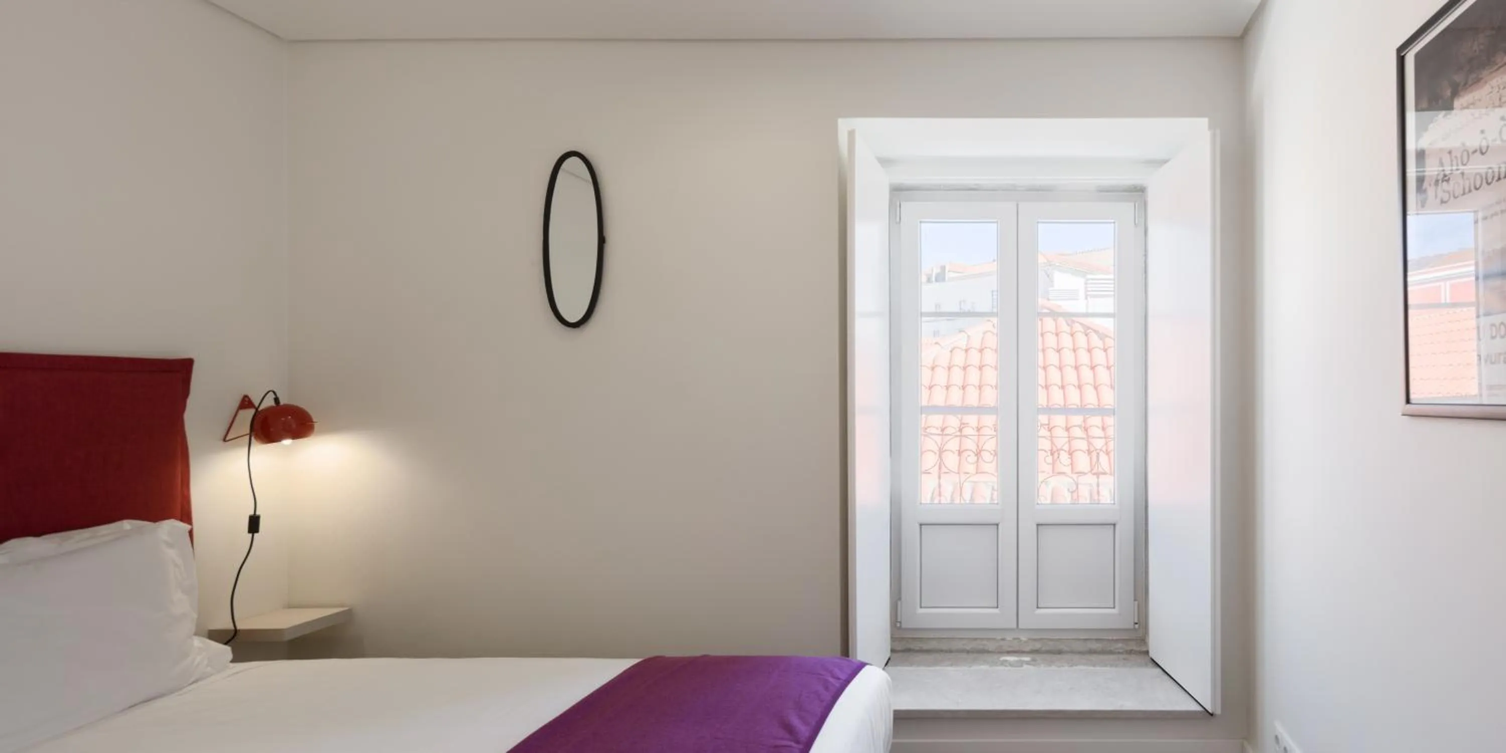 Bedroom in Lisbon Serviced Apartments - Bairro Alto