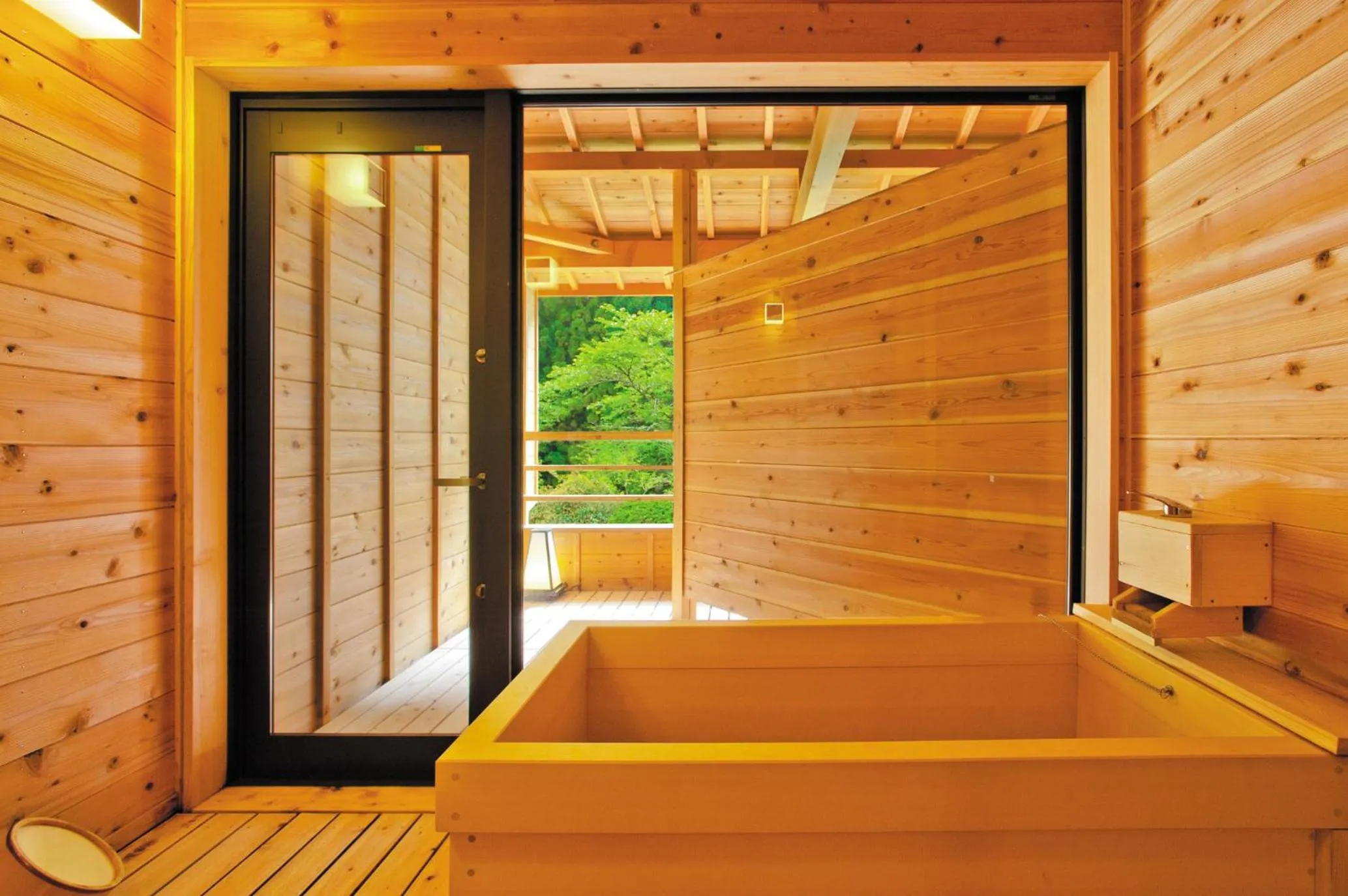 Hot Spring Bath in Irori Houraku