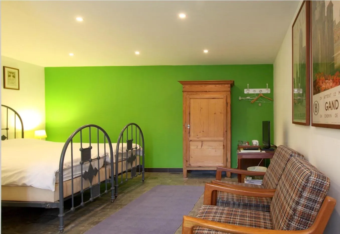 Photo of the whole room, Bed in Baeten's bed and breakfast