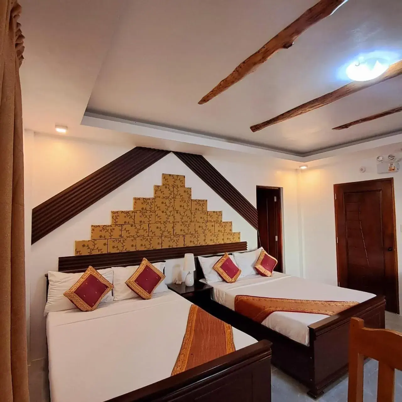 Premium Quadruple Room in Brazaville Beach Resort Premium Quadruple Room in Brazaville Beach Resort