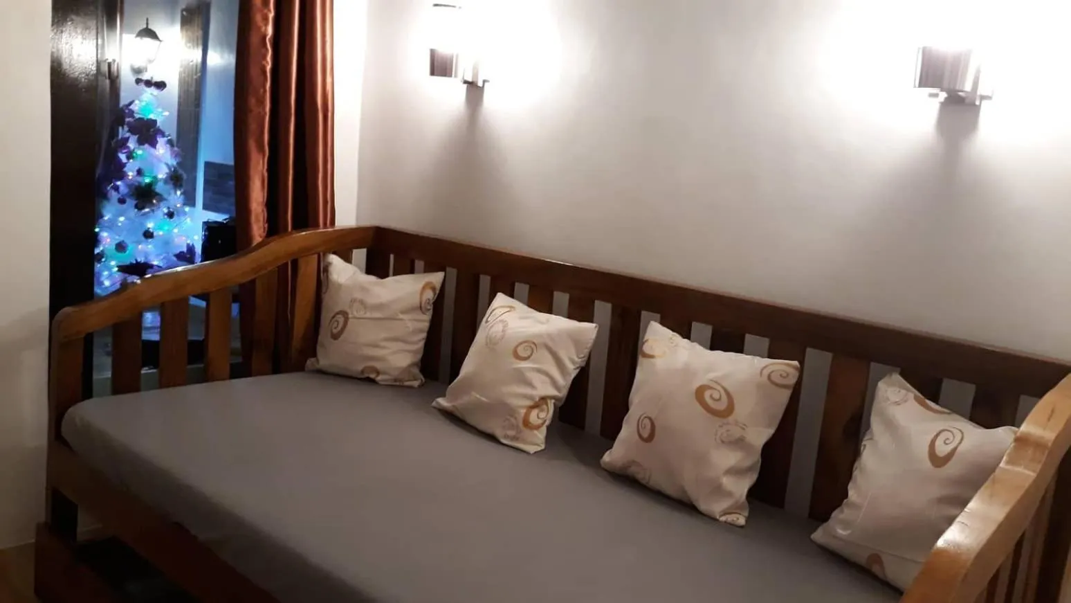 Bed in Marnin's Place