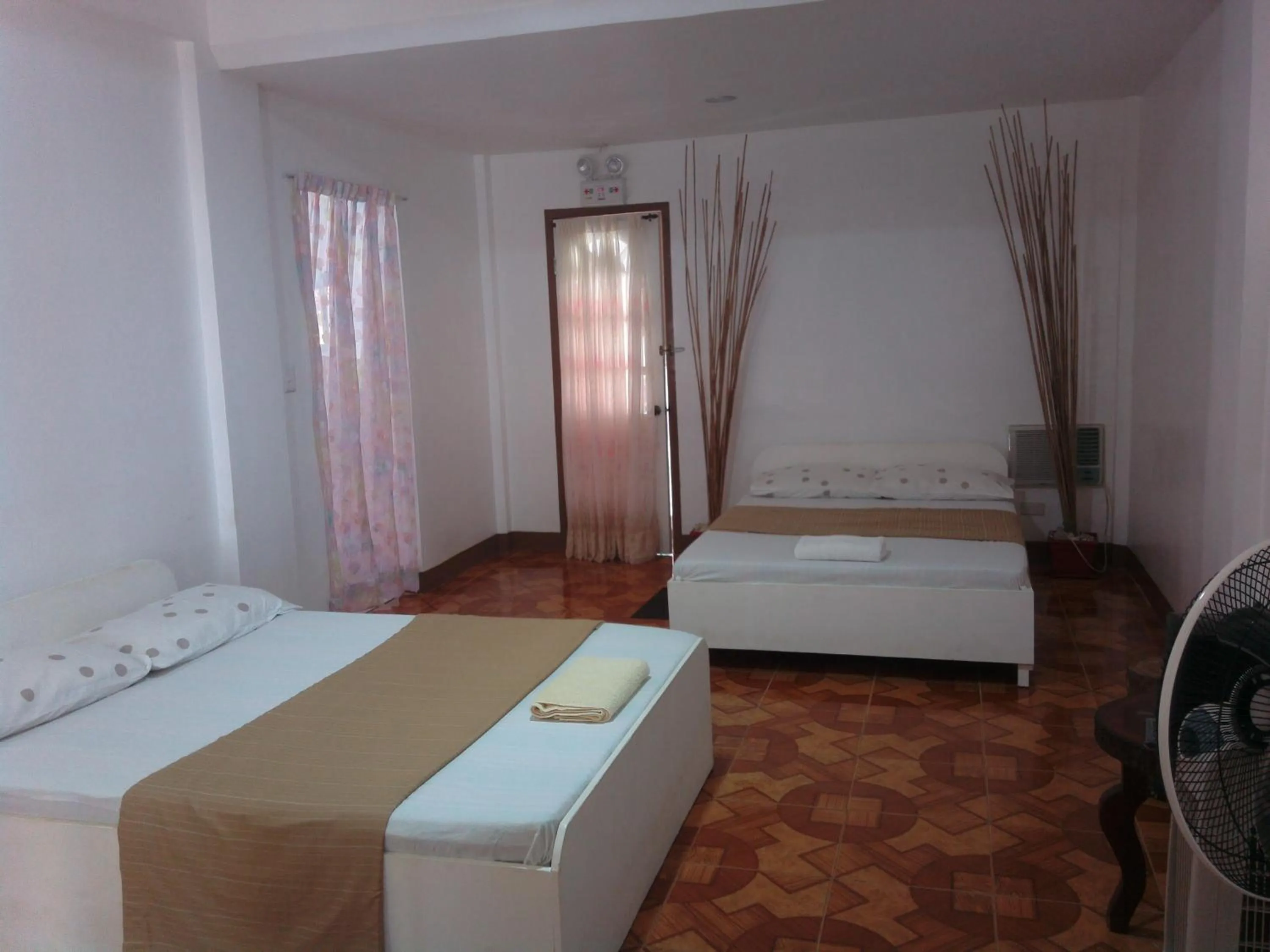 Photo of the whole room, Bed in Marnin's Place