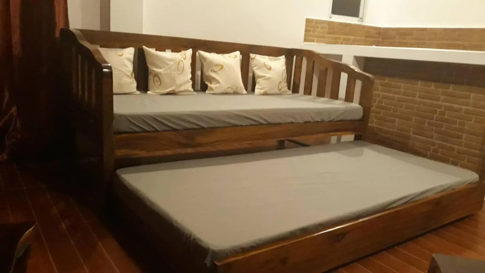 Bed in Marnin's Place