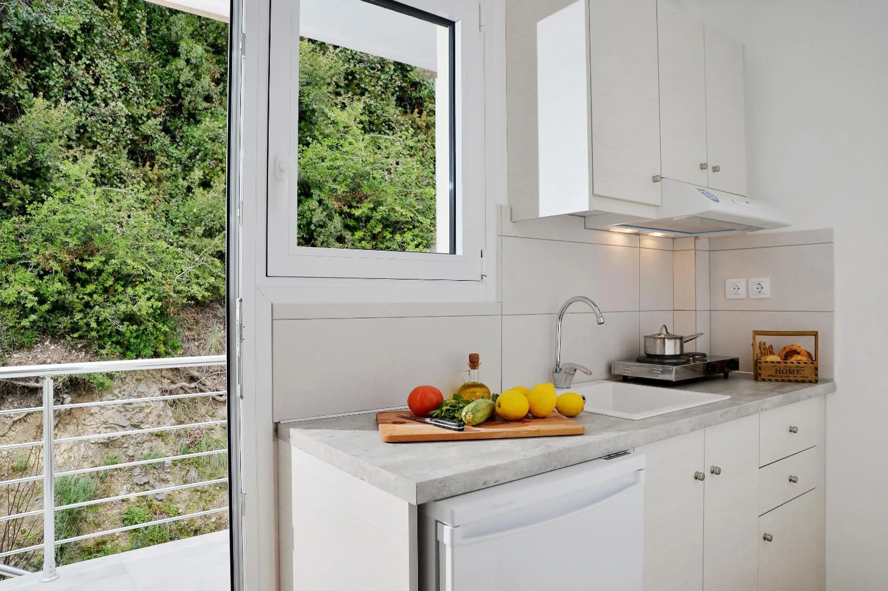 Facade/entrance in Pharos Rooms Facade/entrance in Pharos Rooms