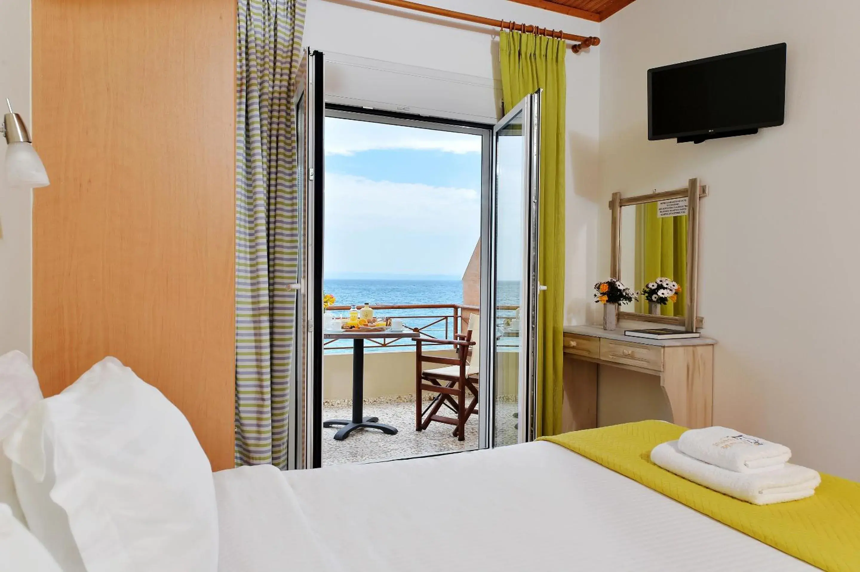 Bed in Pharos Rooms Bed in Pharos Rooms