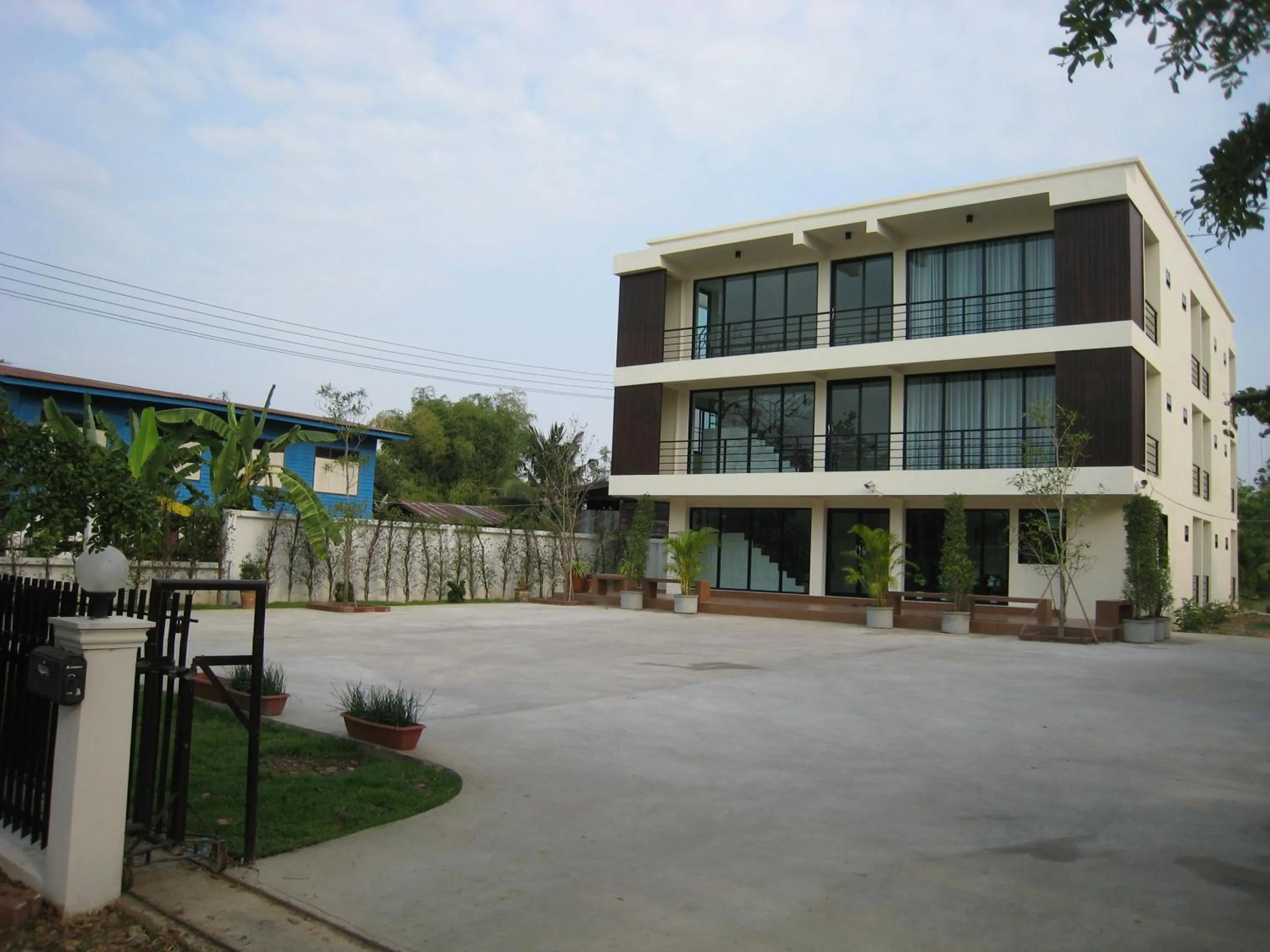 Property building in Ma Room Place Sukhothai Resort