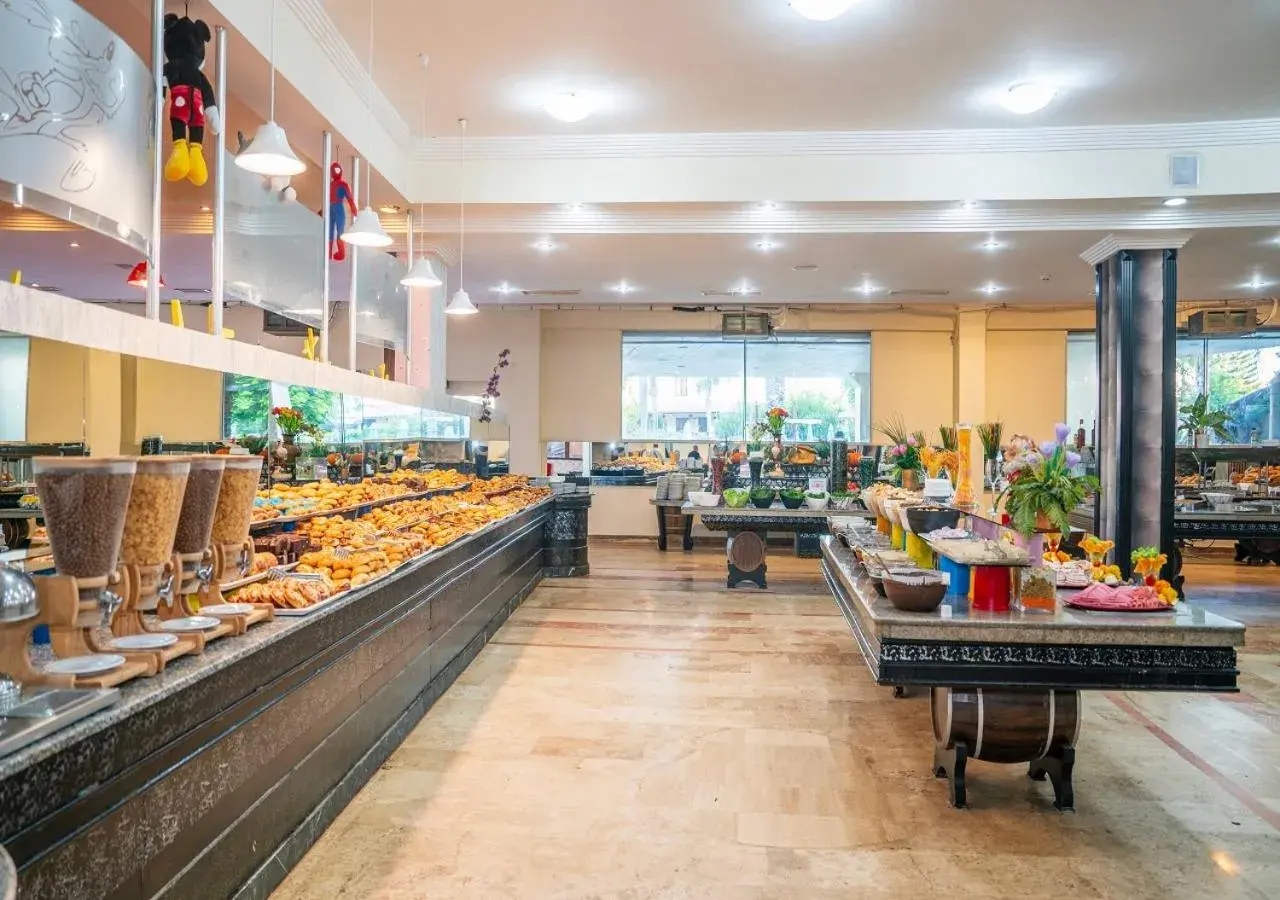 Restaurant/places to eat in Armas Pemar Beach Restaurant/places to eat in Armas Pemar Beach