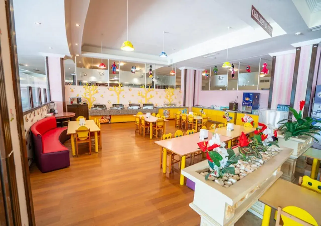 Restaurant/places to eat in Armas Pemar Beach Restaurant/places to eat in Armas Pemar Beach