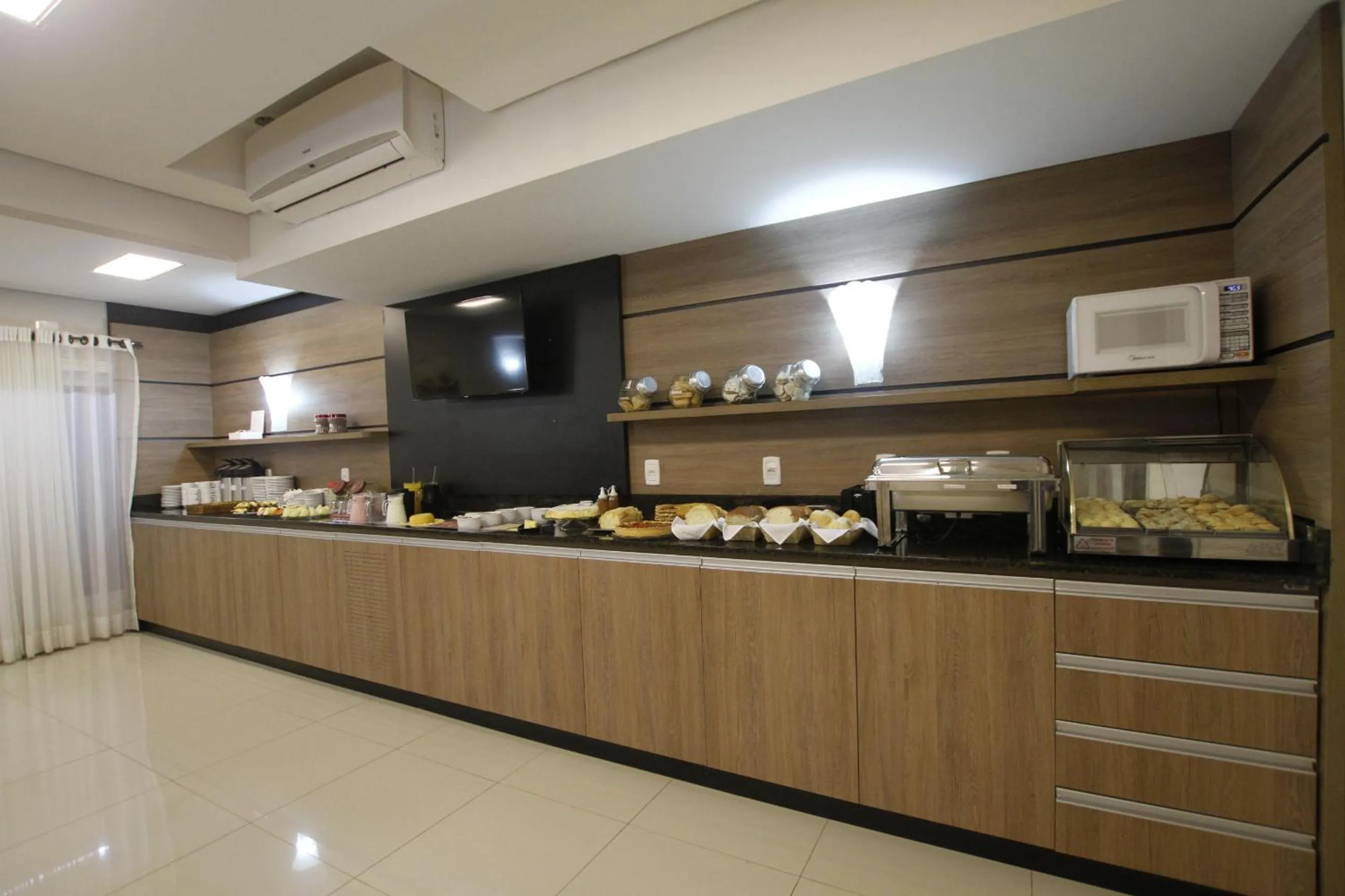 Food and drinks in Klein Ville Dois Irmãos