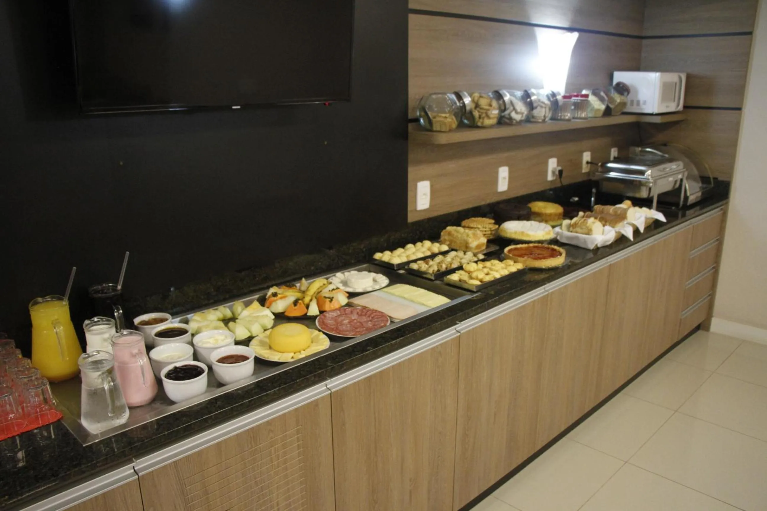 Food and drinks in Klein Ville Dois Irmãos