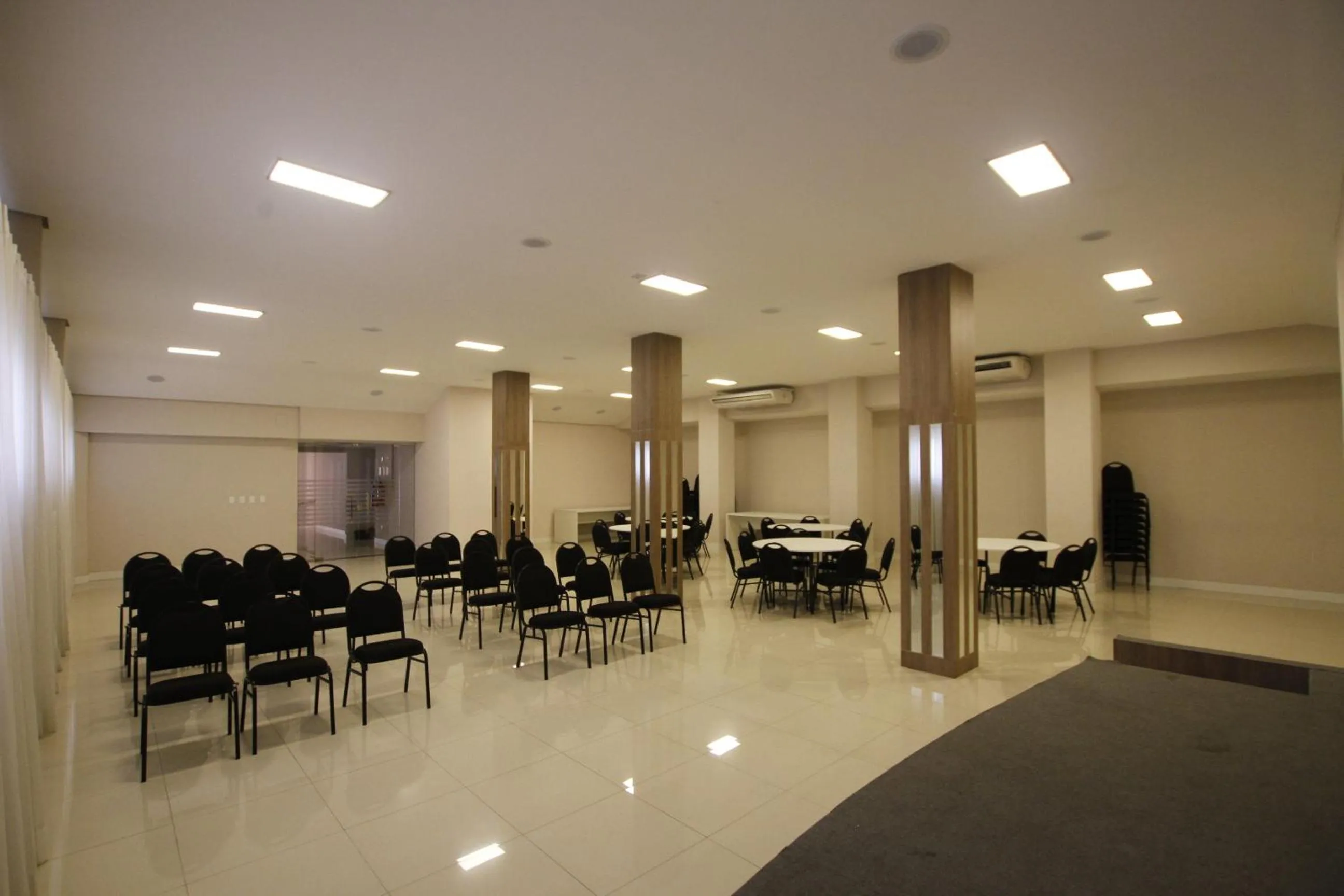 Meeting/conference room in Klein Ville Dois Irmãos