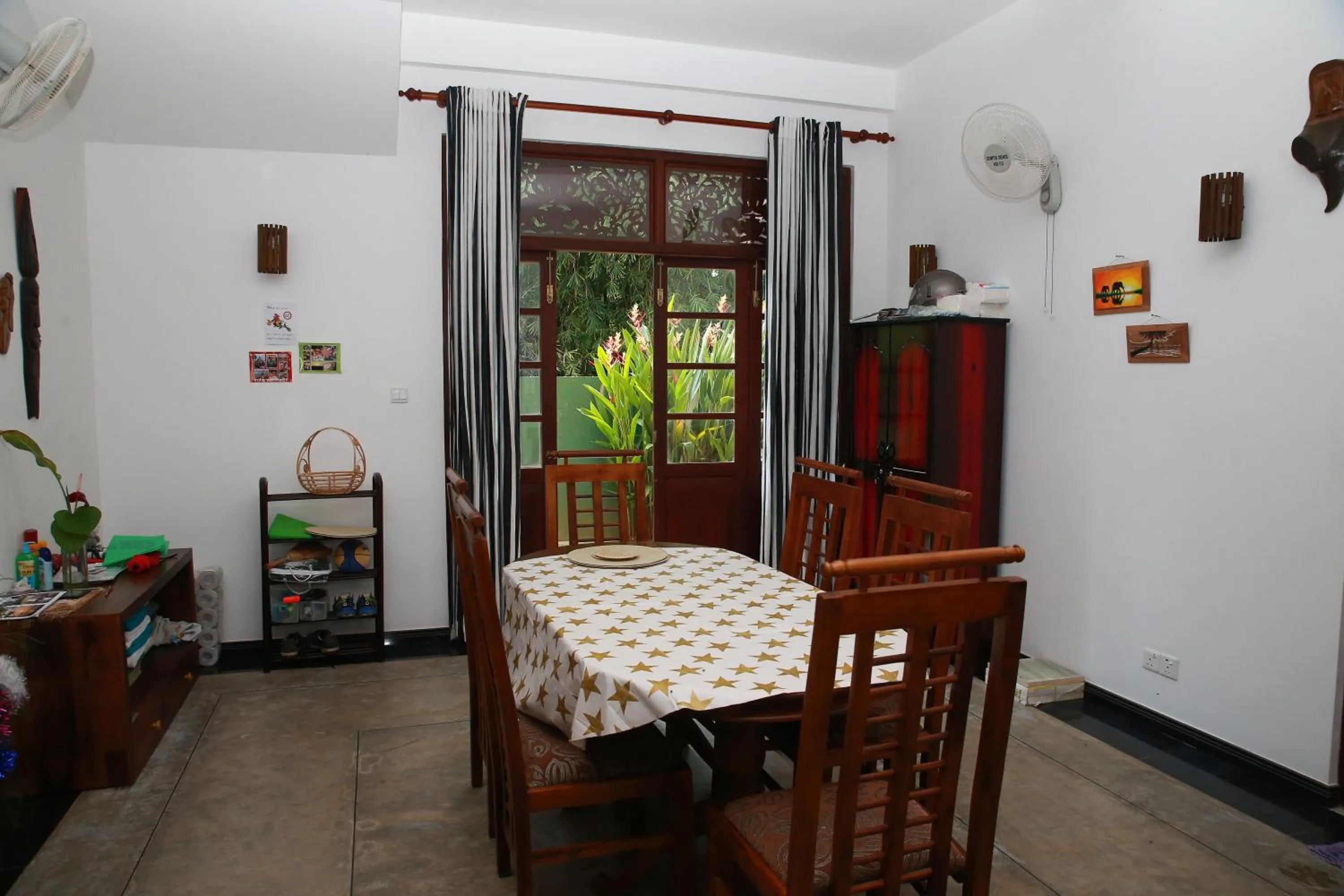 Communal lounge/ TV room in Mary's Palm Garden