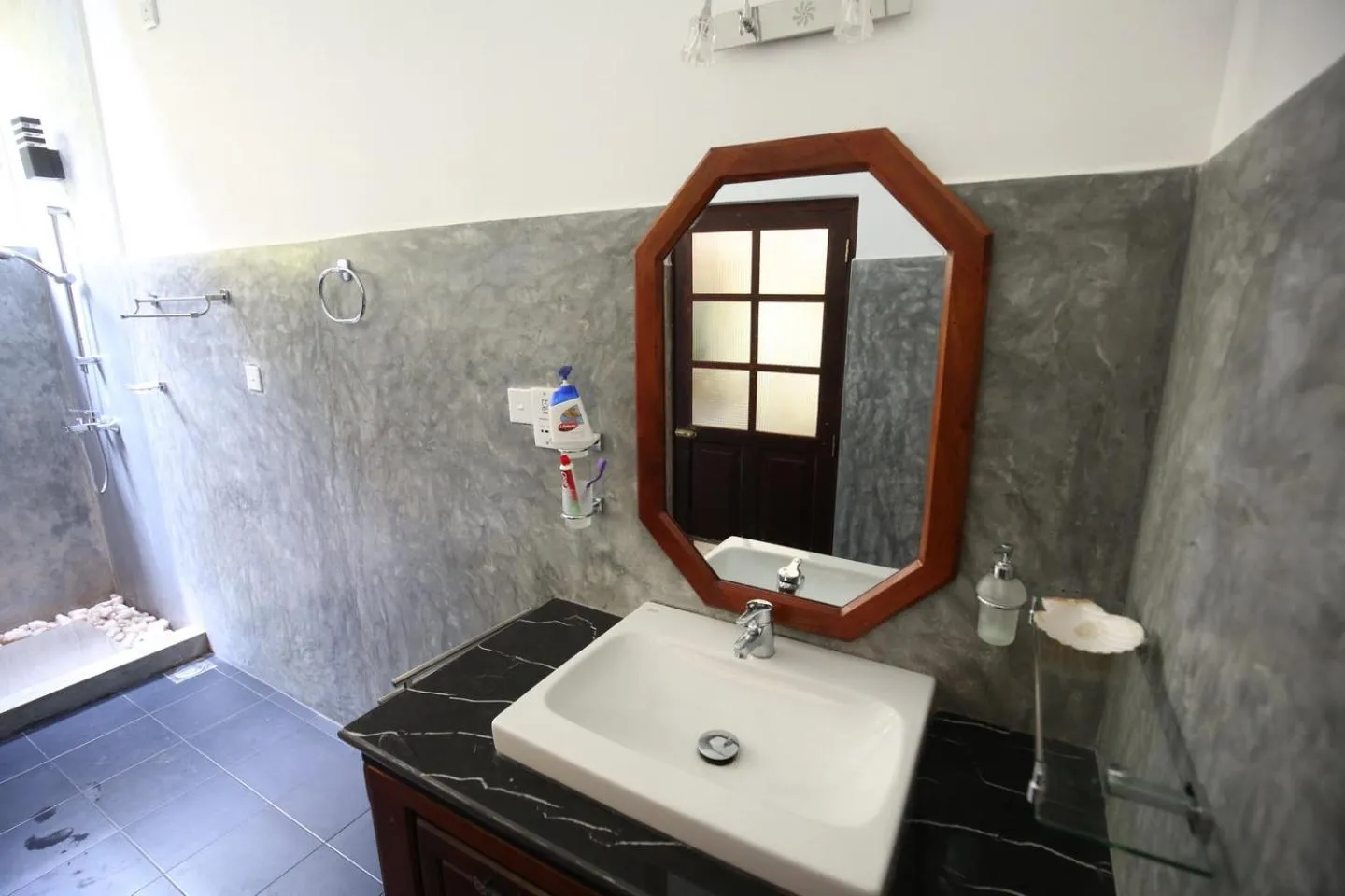 Shower in Mary's Palm Garden