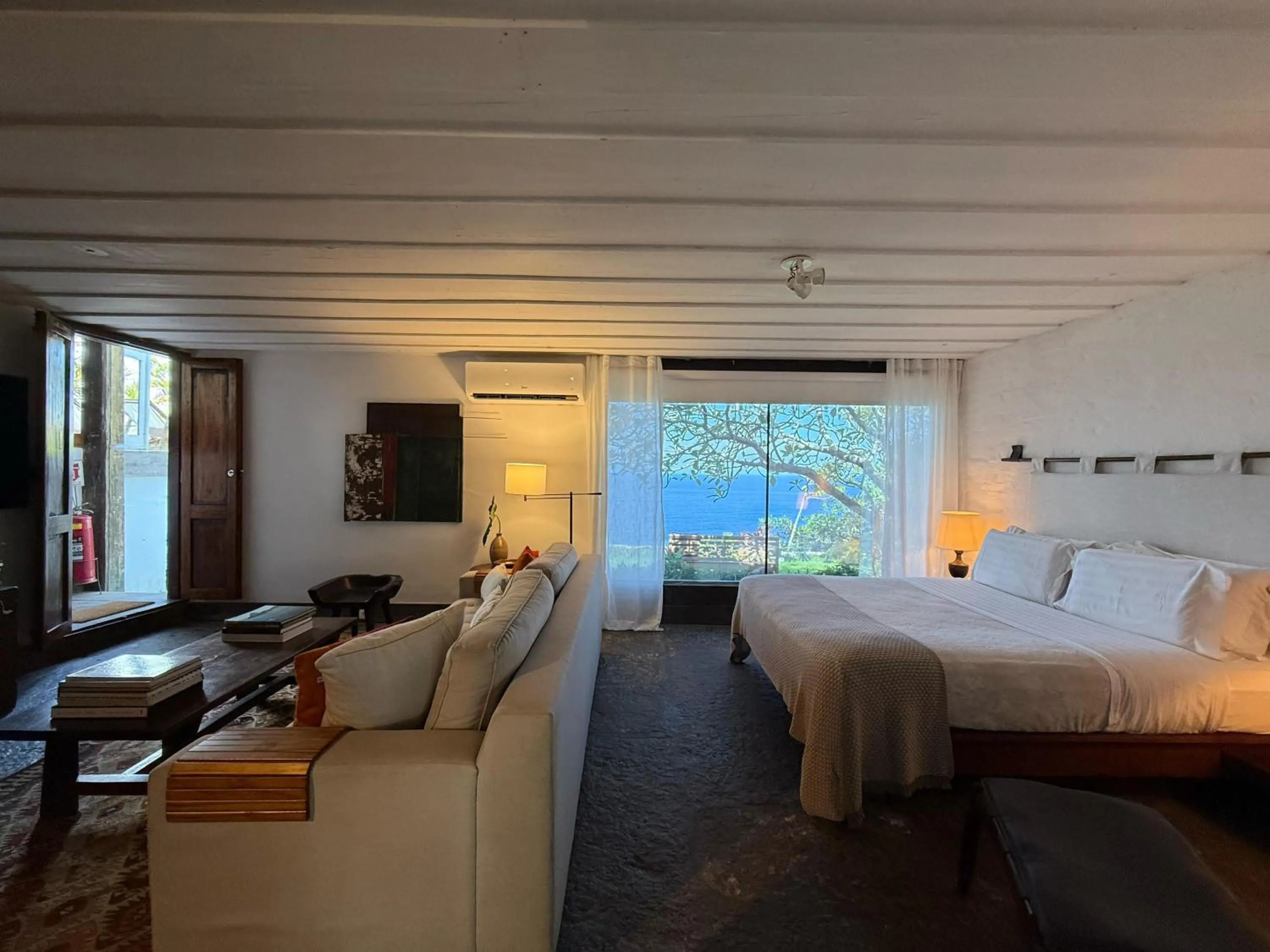 Bed in CLIFFSIDE - Boutique Hotel & Spa