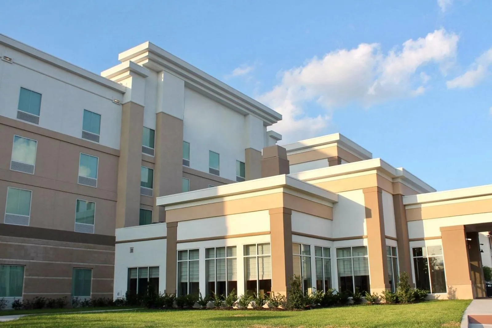 Kozy Hotel Houston North