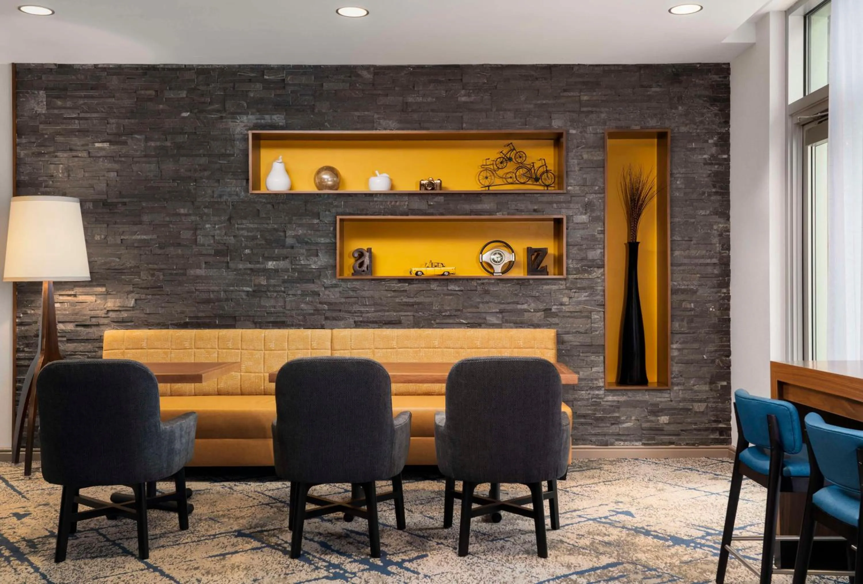 Lobby or reception in Homewood Suites by Hilton Boston Brookline-Longwood Medical