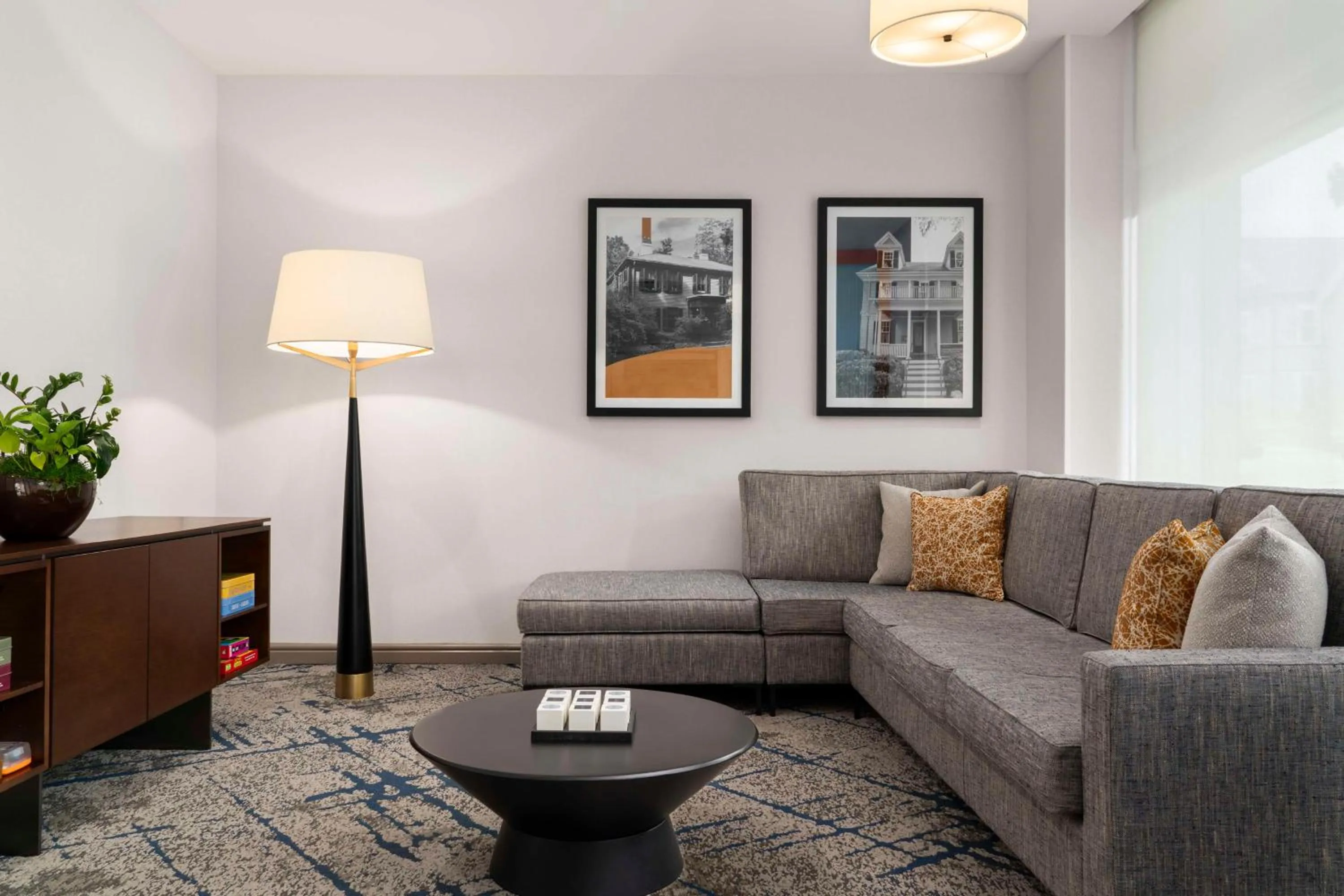 Lobby or reception in Homewood Suites by Hilton Boston Brookline-Longwood Medical