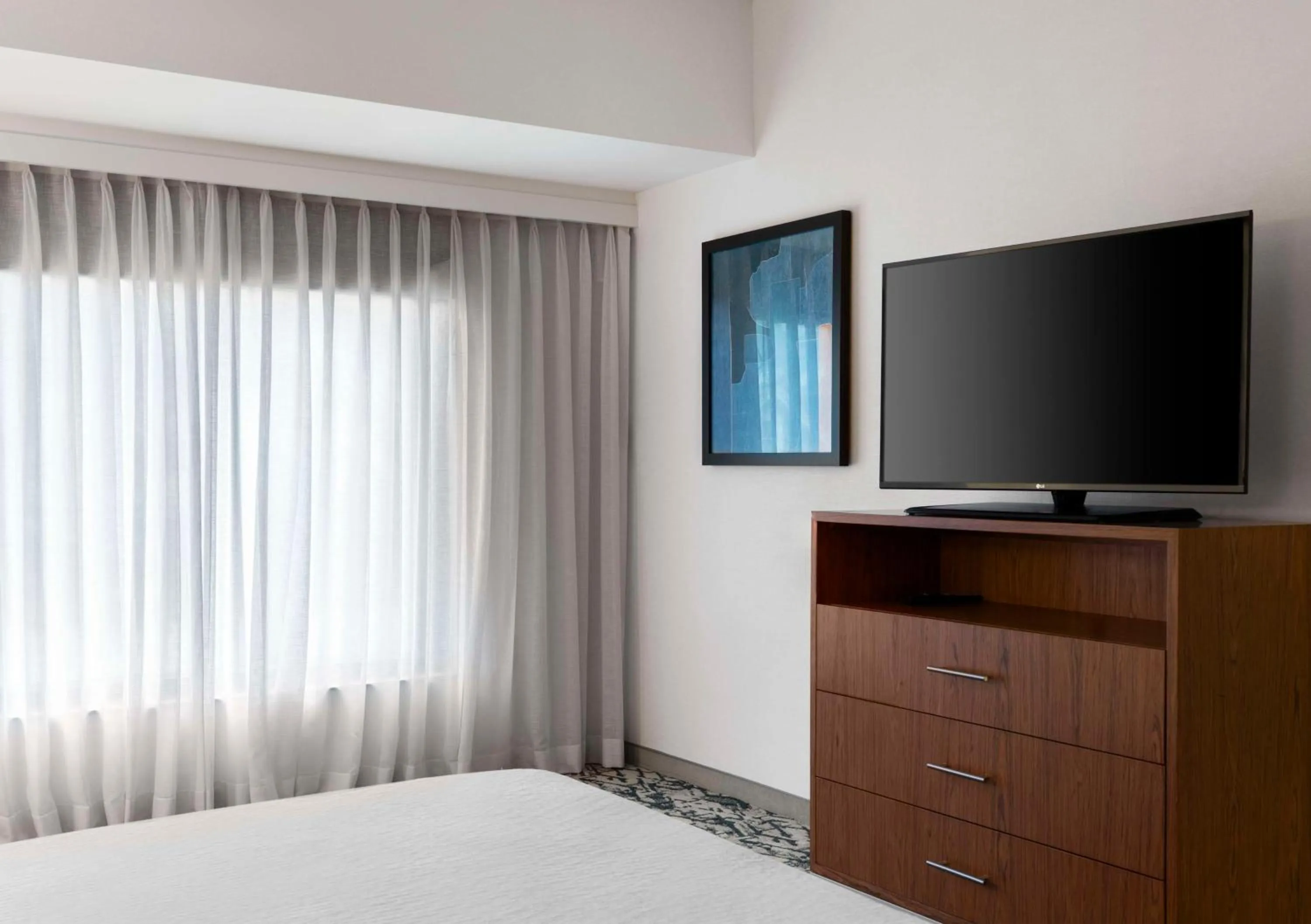 Bed in Homewood Suites by Hilton Boston Brookline-Longwood Medical