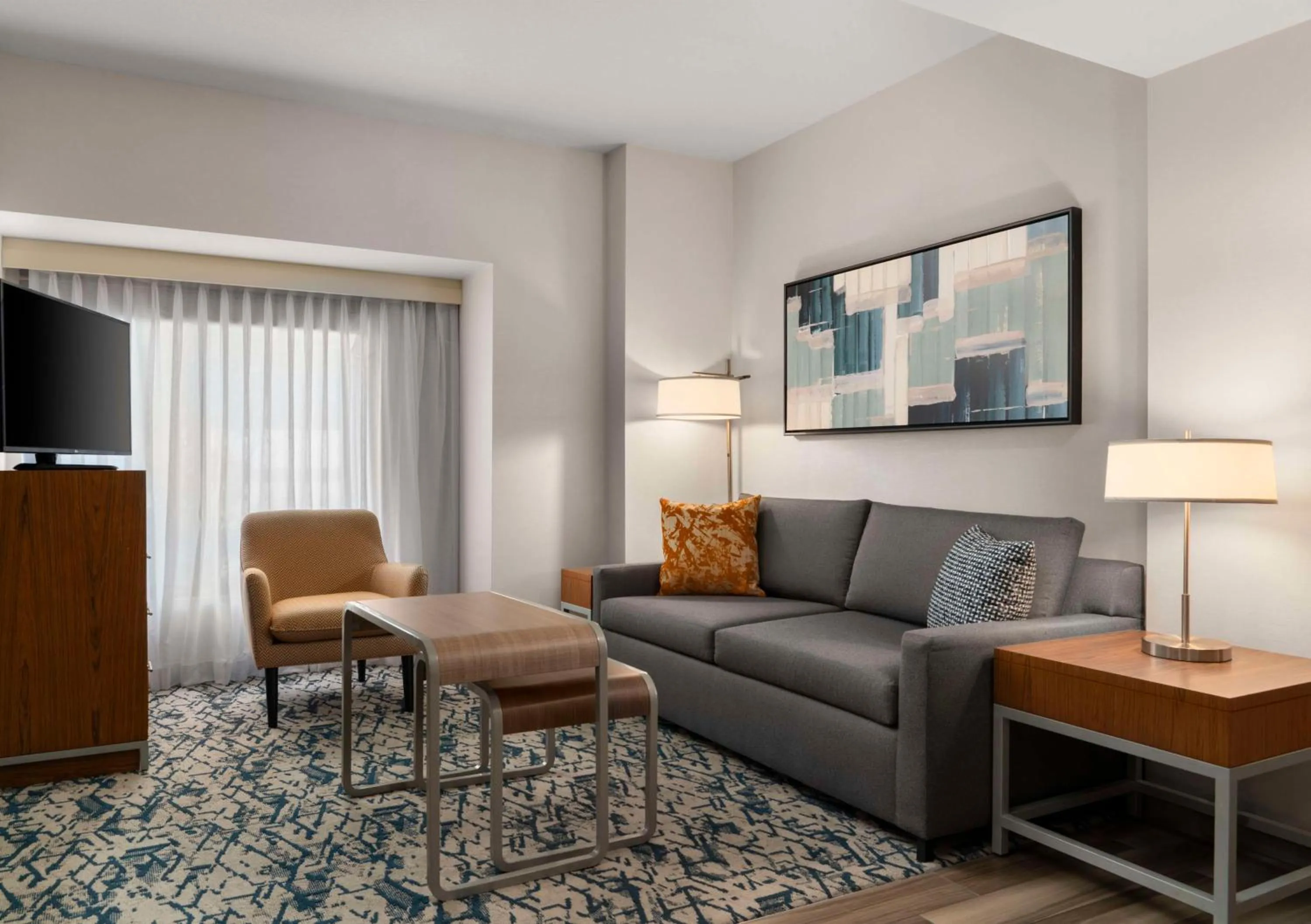 Living room in Homewood Suites by Hilton Boston Brookline-Longwood Medical