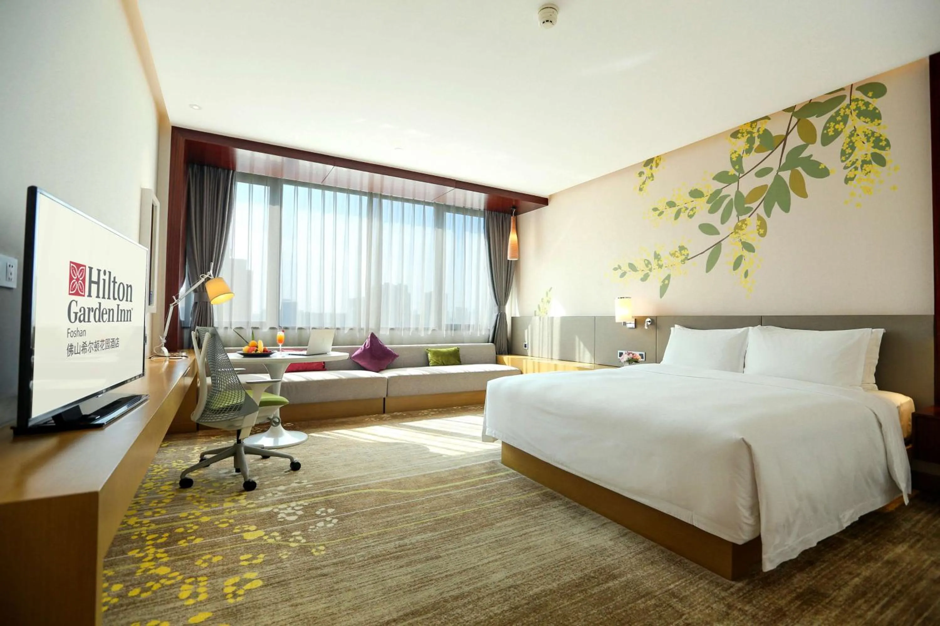 Bedroom, Bed in Hilton Garden Inn Foshan