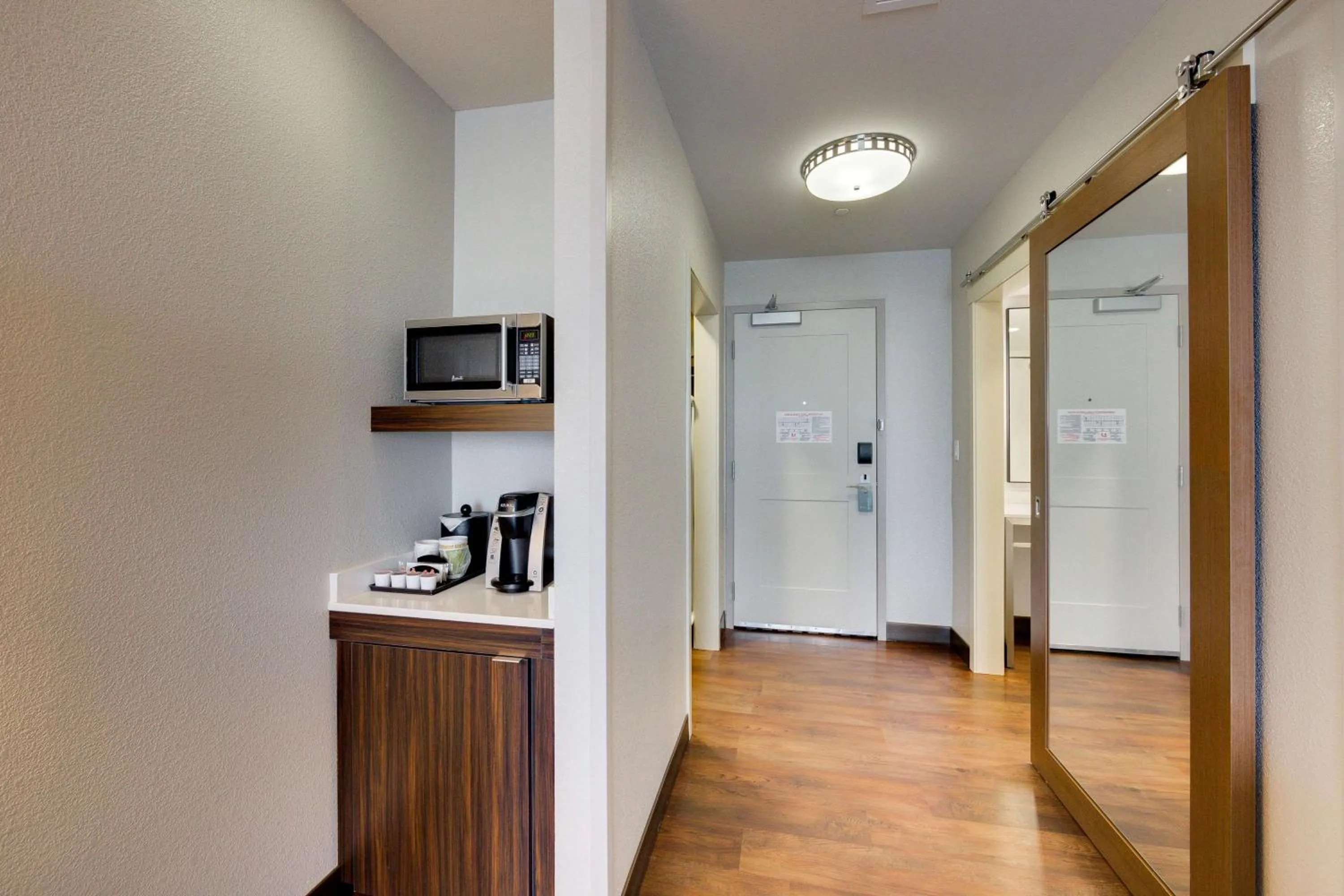 Kitchen or kitchenette in Hilton Garden Inn North Houston Spring