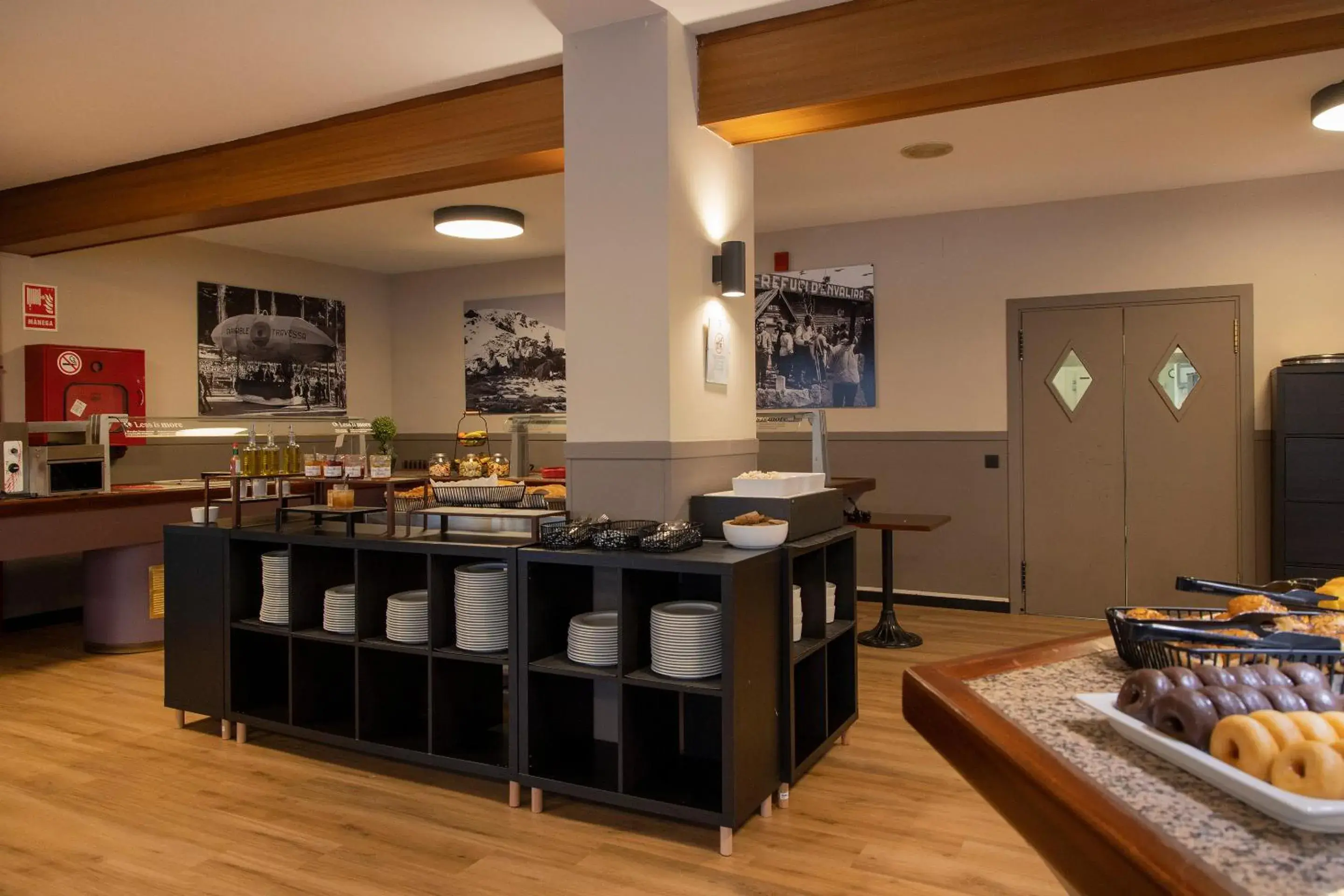 Restaurant/places to eat in Hotel Encamp by Nexta Restaurant/places to eat in Hotel Encamp by Nexta