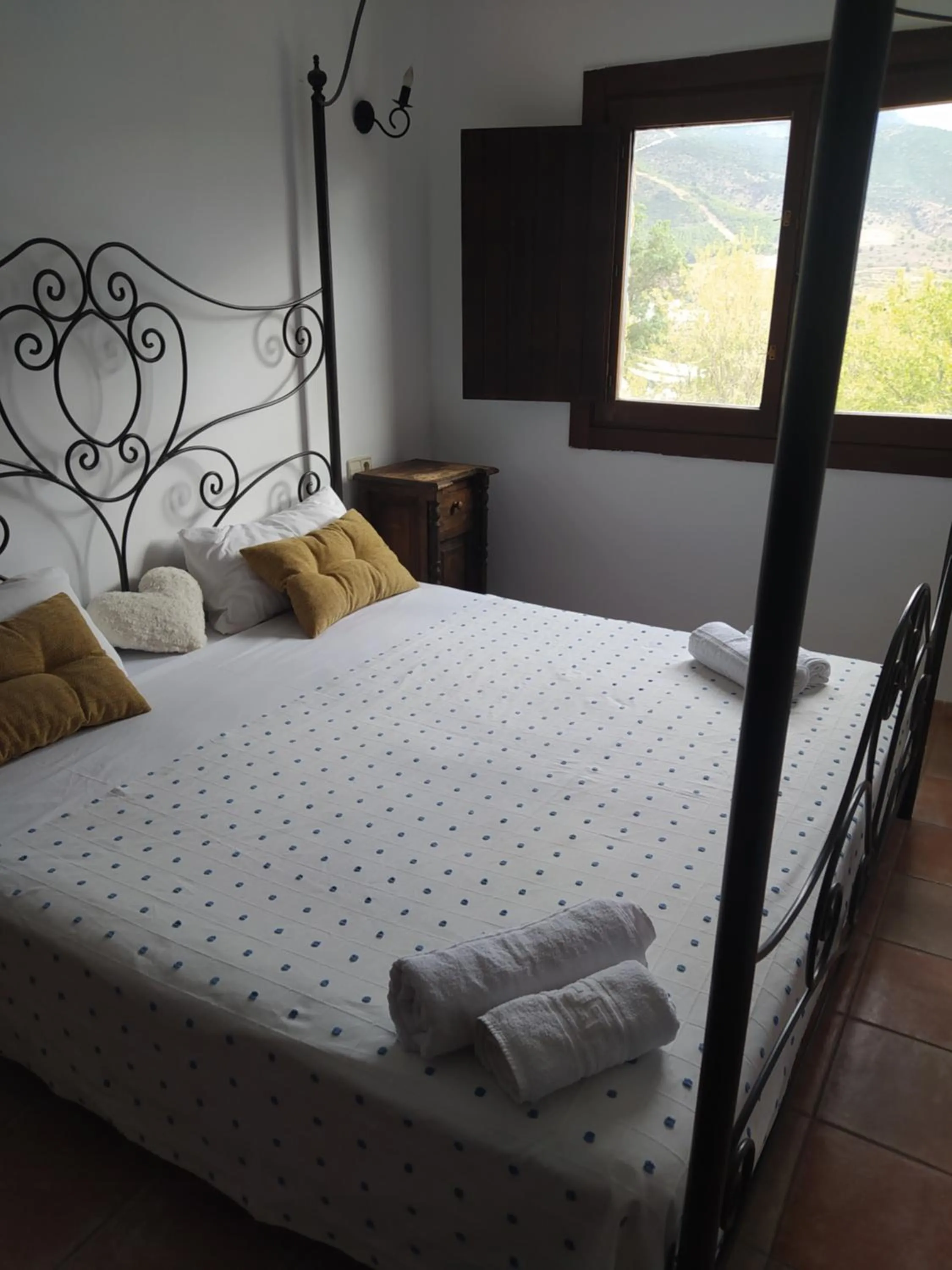 Bed in Hotel Rural La Marmita de Ahlam