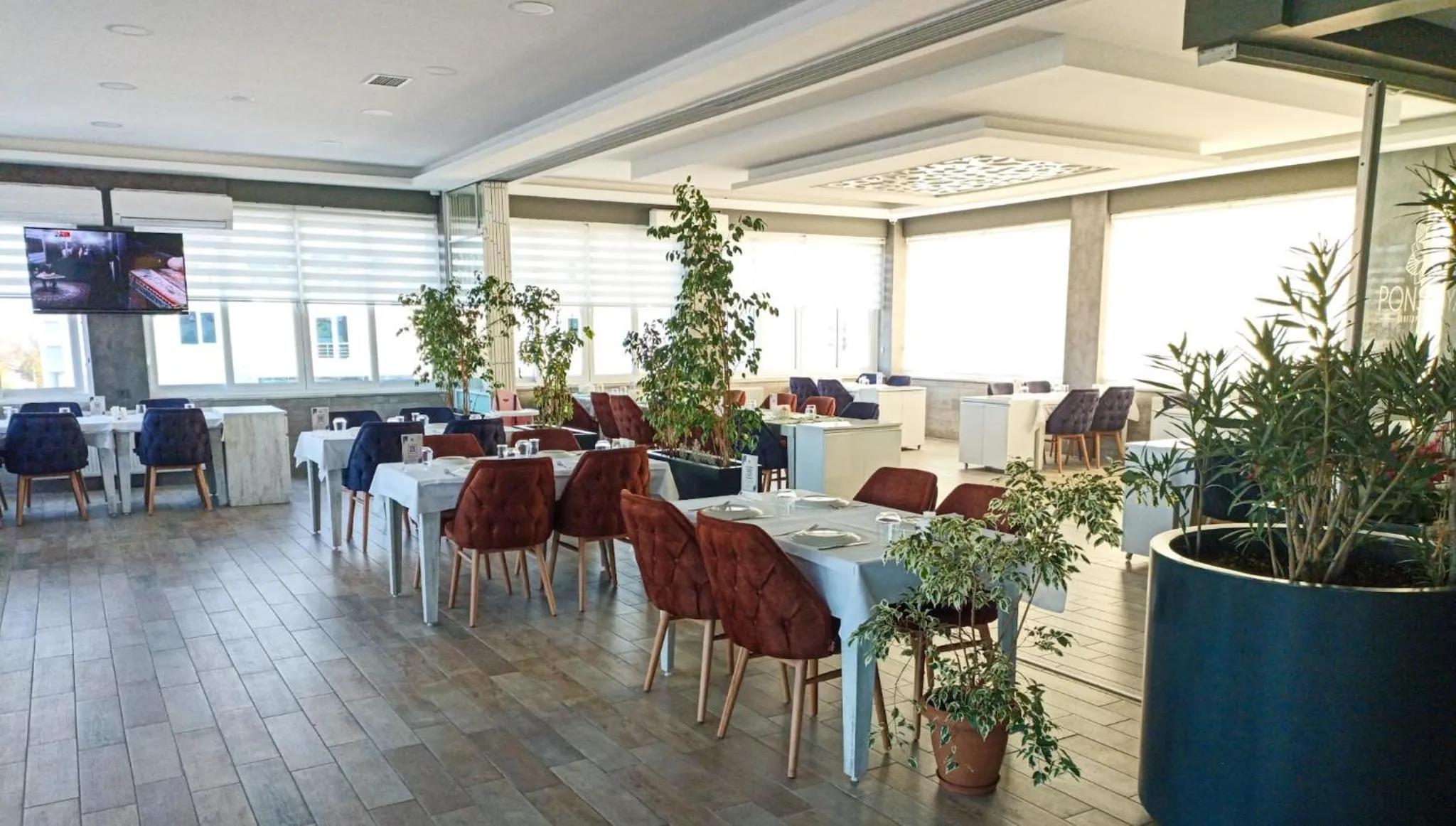 Restaurant/places to eat in Cavit Duvan Prestige Hotel
