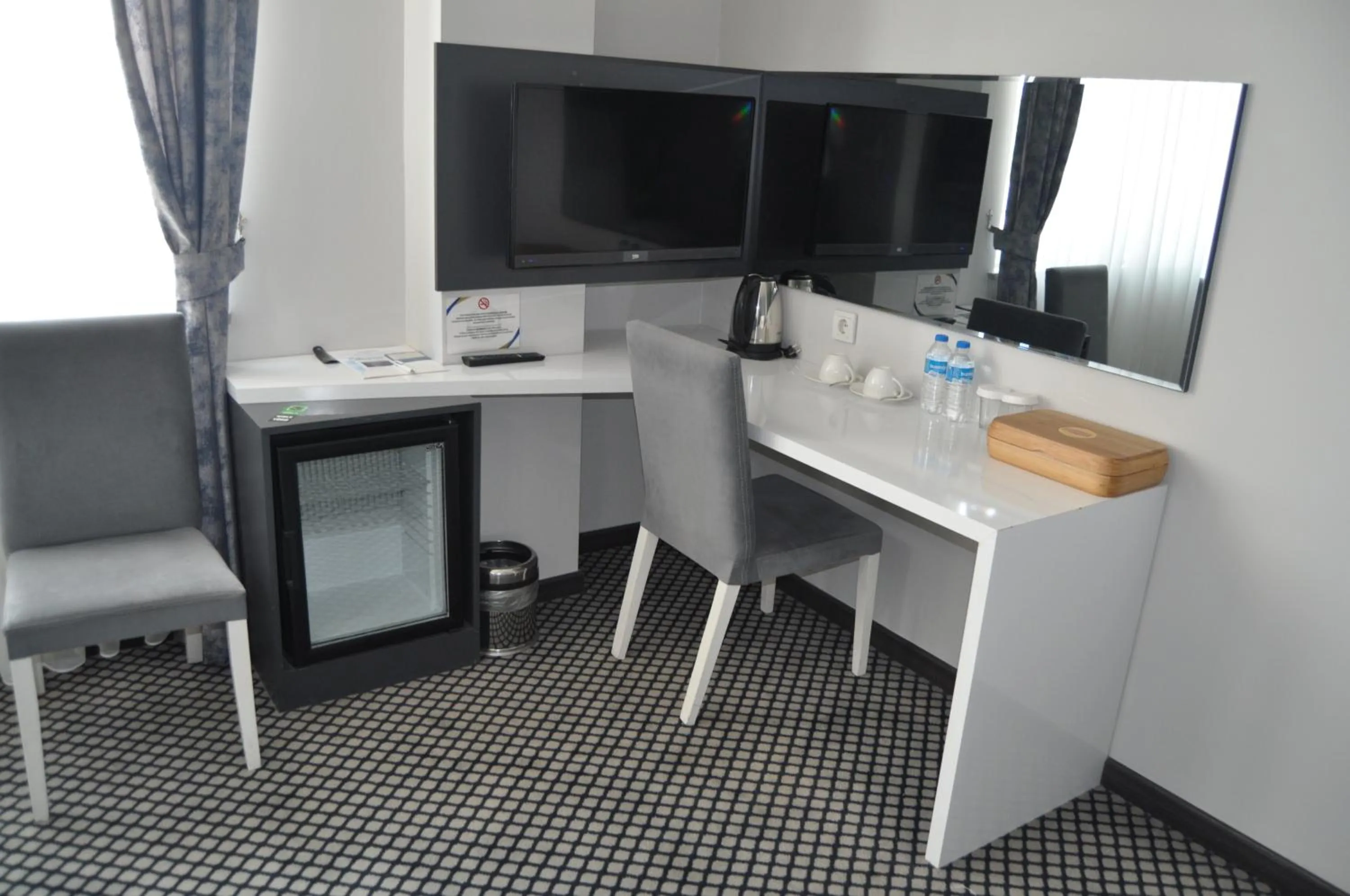 TV and multimedia in Cavit Duvan Prestige Hotel