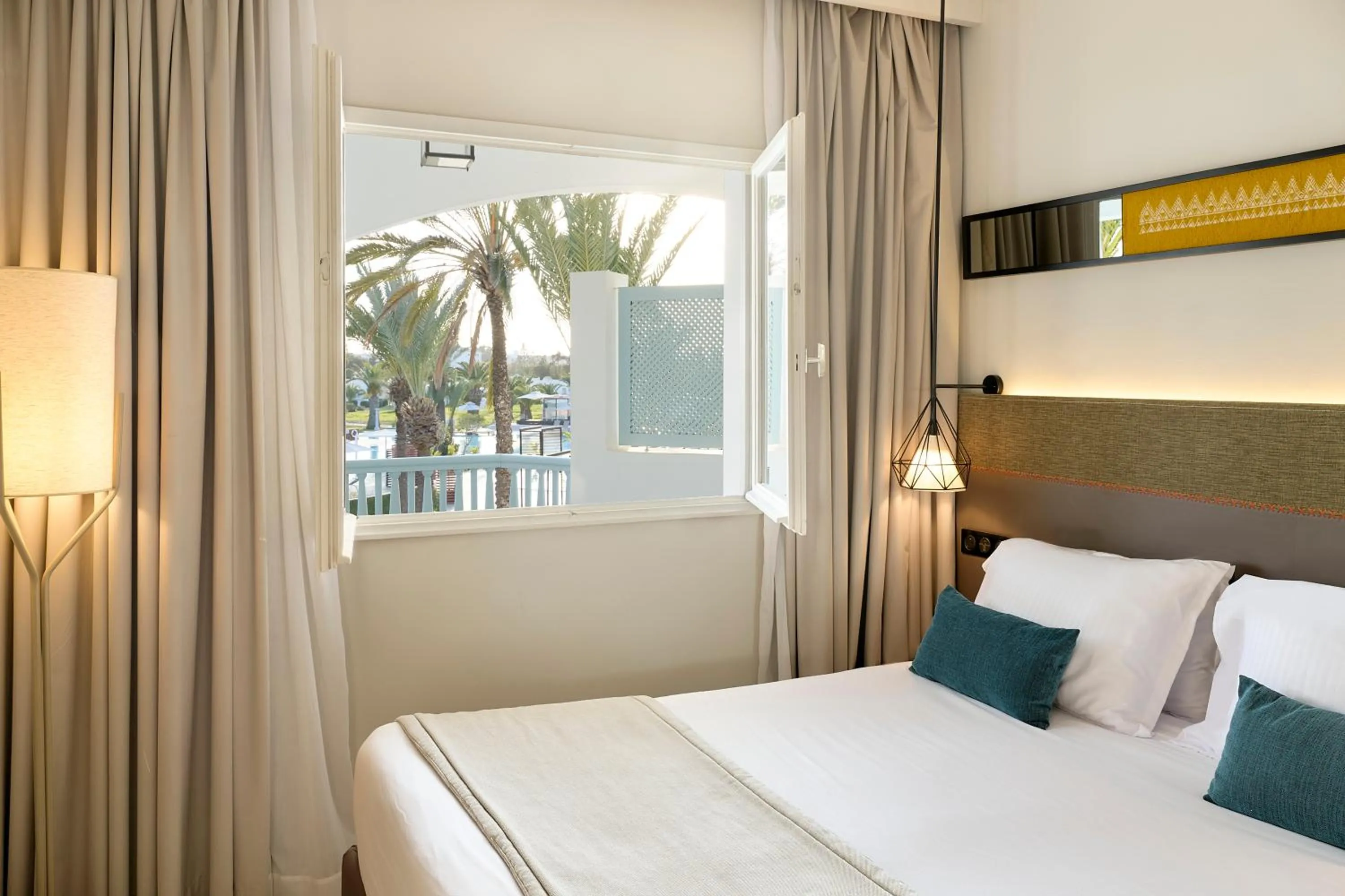 Bedroom, Bed in The Mirage Resort & SPA