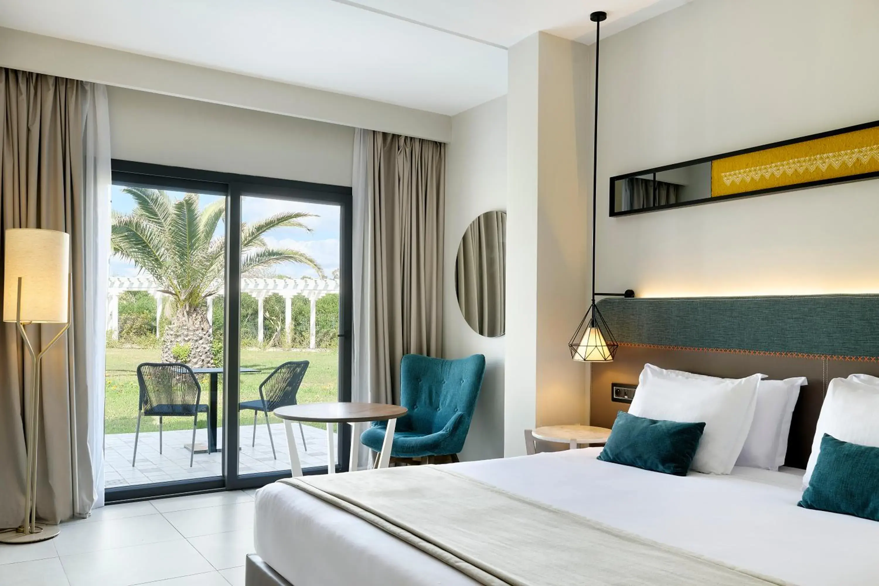 Balcony/Terrace, Bed in The Mirage Resort & SPA Balcony/Terrace, Bed in The Mirage Resort & SPA