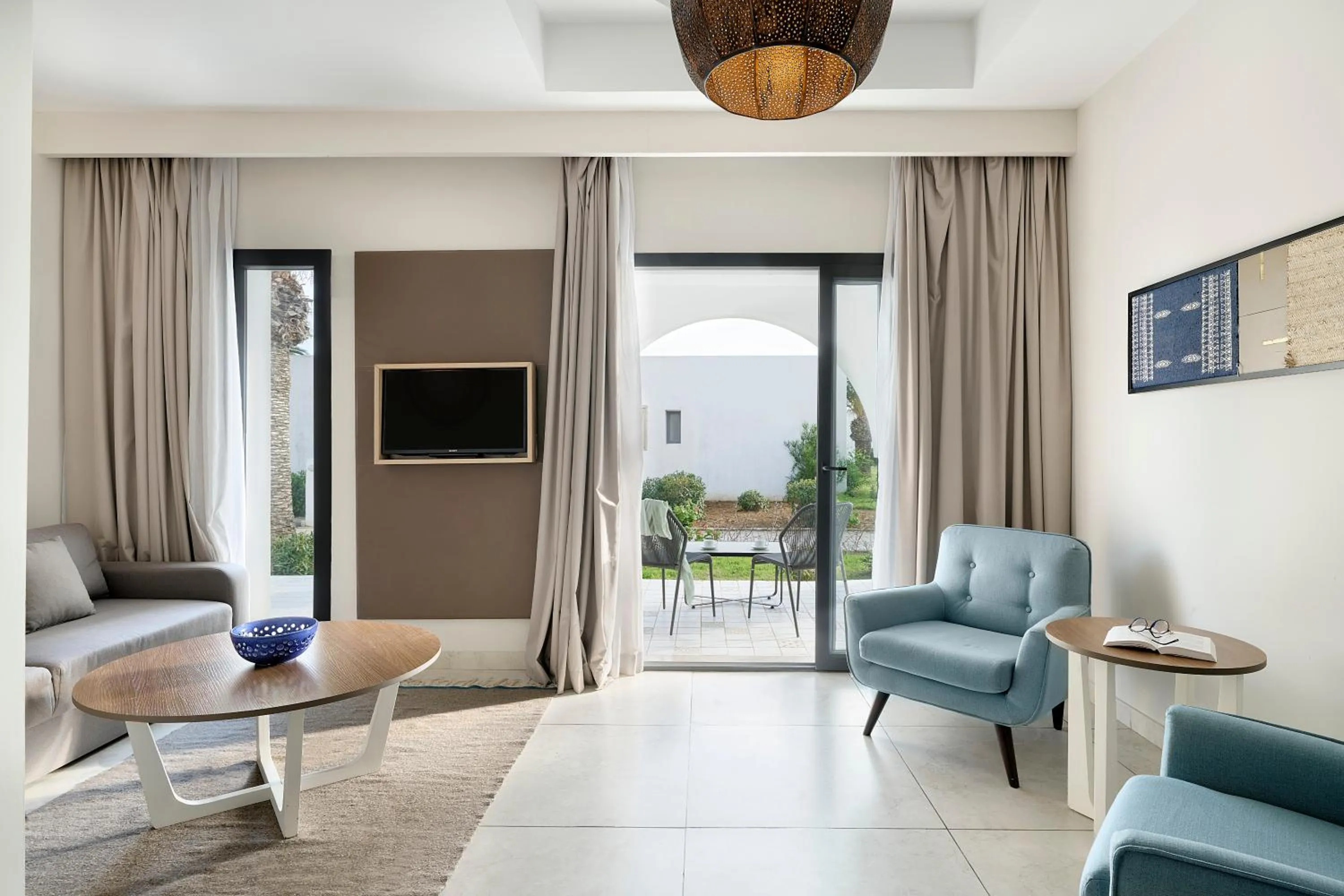 Living room in The Mirage Resort & SPA