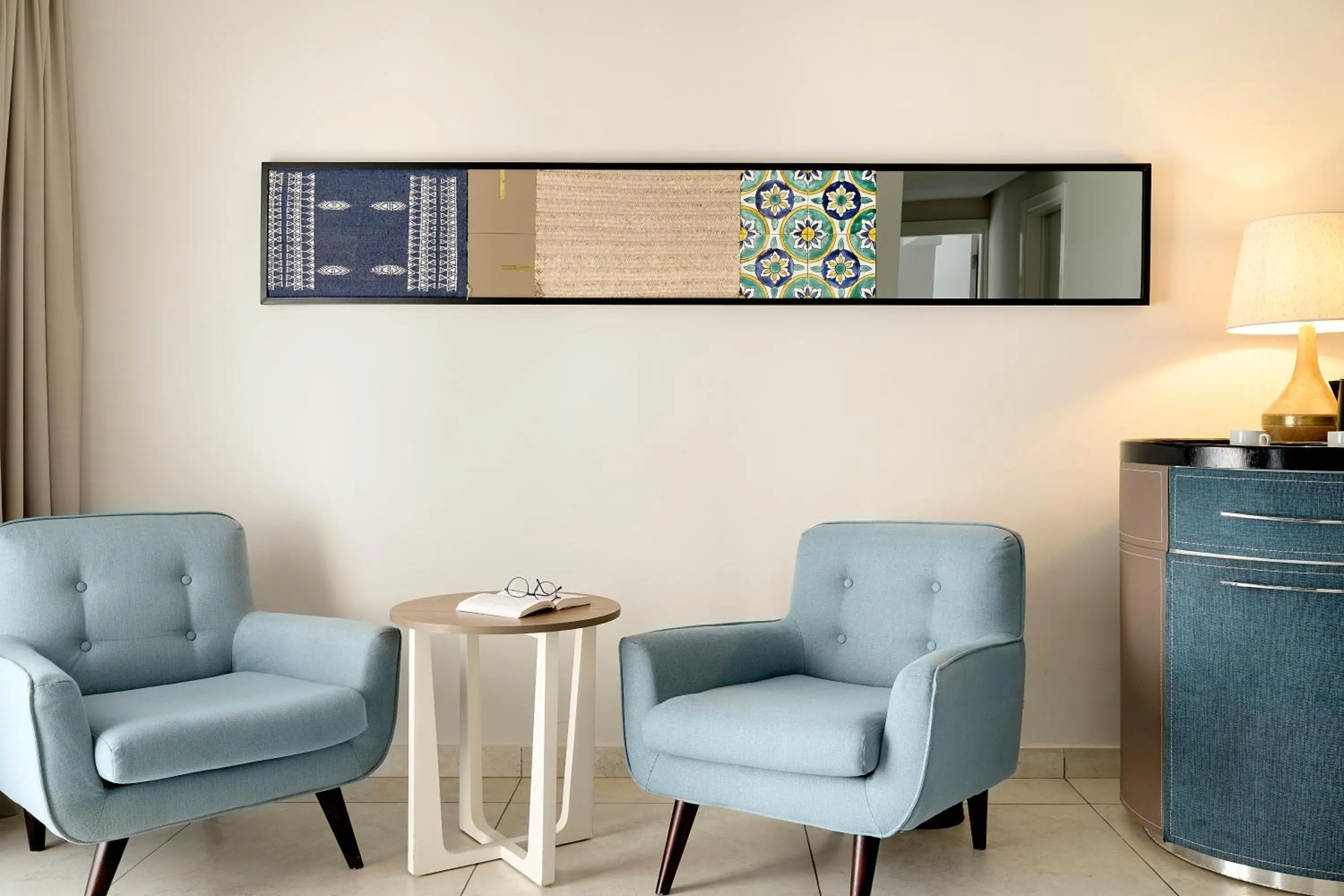 Living room in The Mirage Resort & SPA