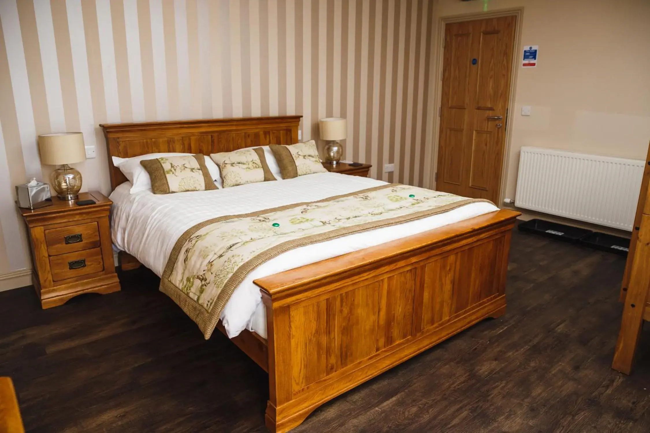 Bed in Glen Clova Hotel & Luxury Lodges Bed in Glen Clova Hotel & Luxury Lodges