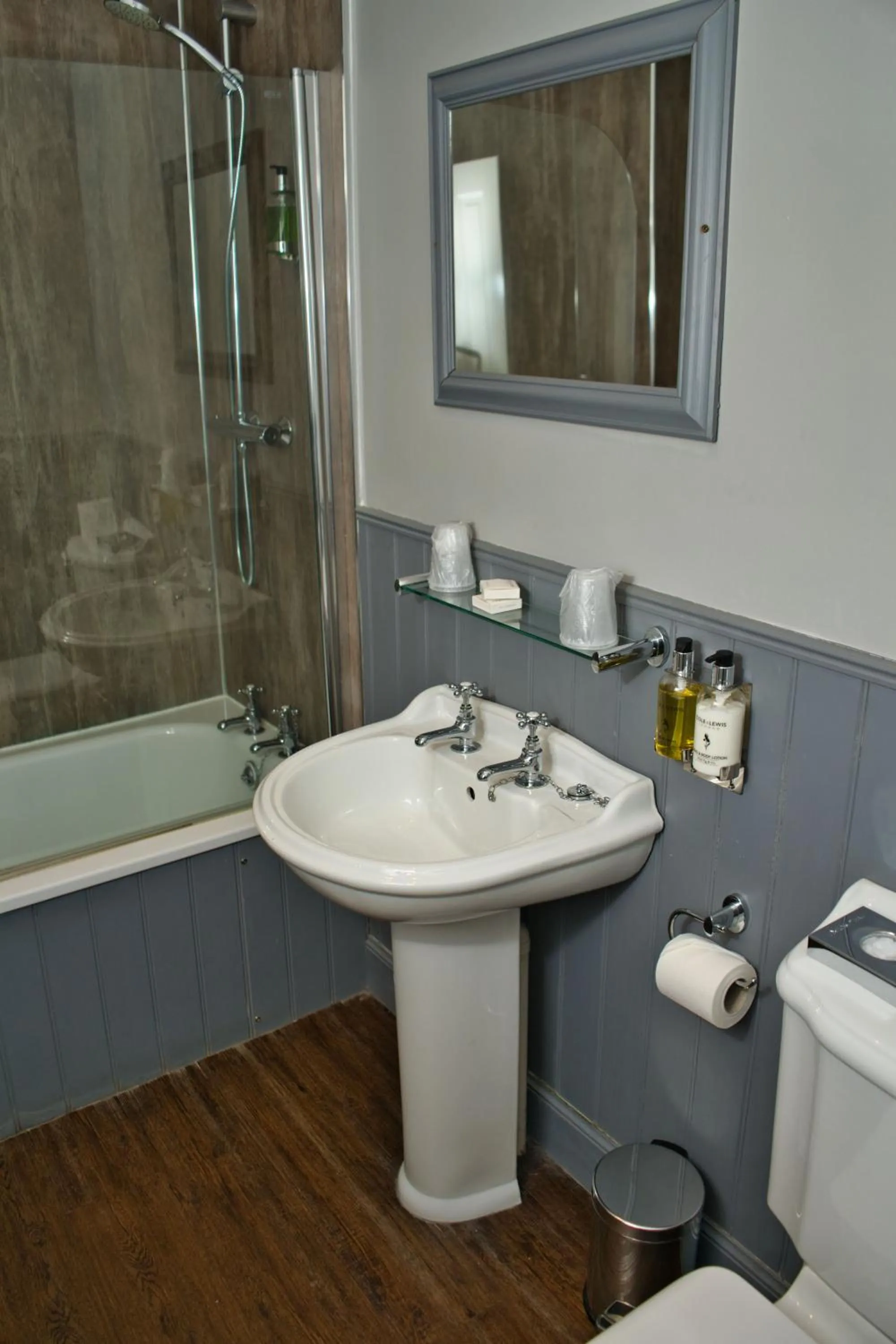 Bathroom in Glen Clova Hotel & Luxury Lodges