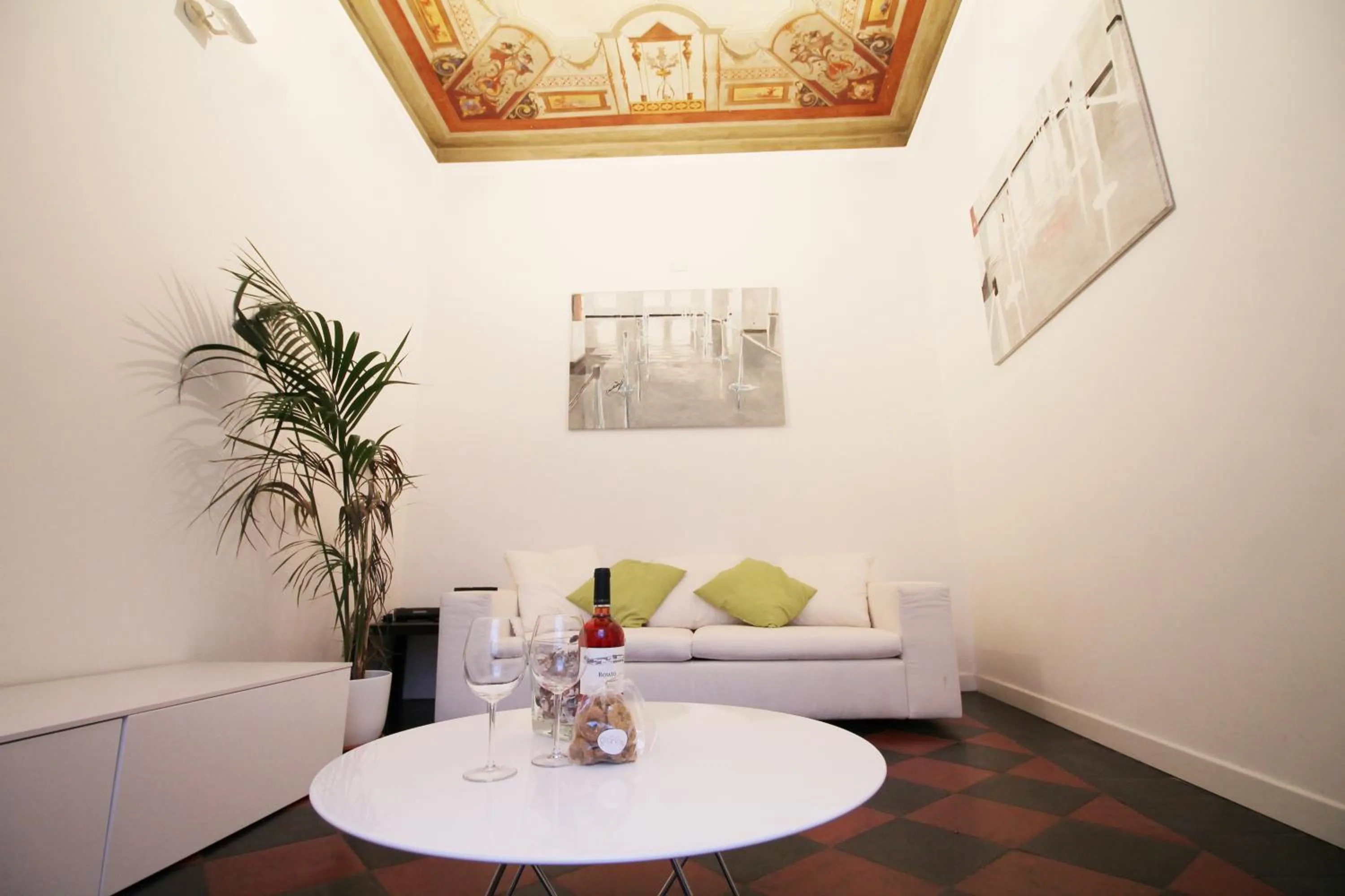 Apartment in Spanish Steps Art Apartment