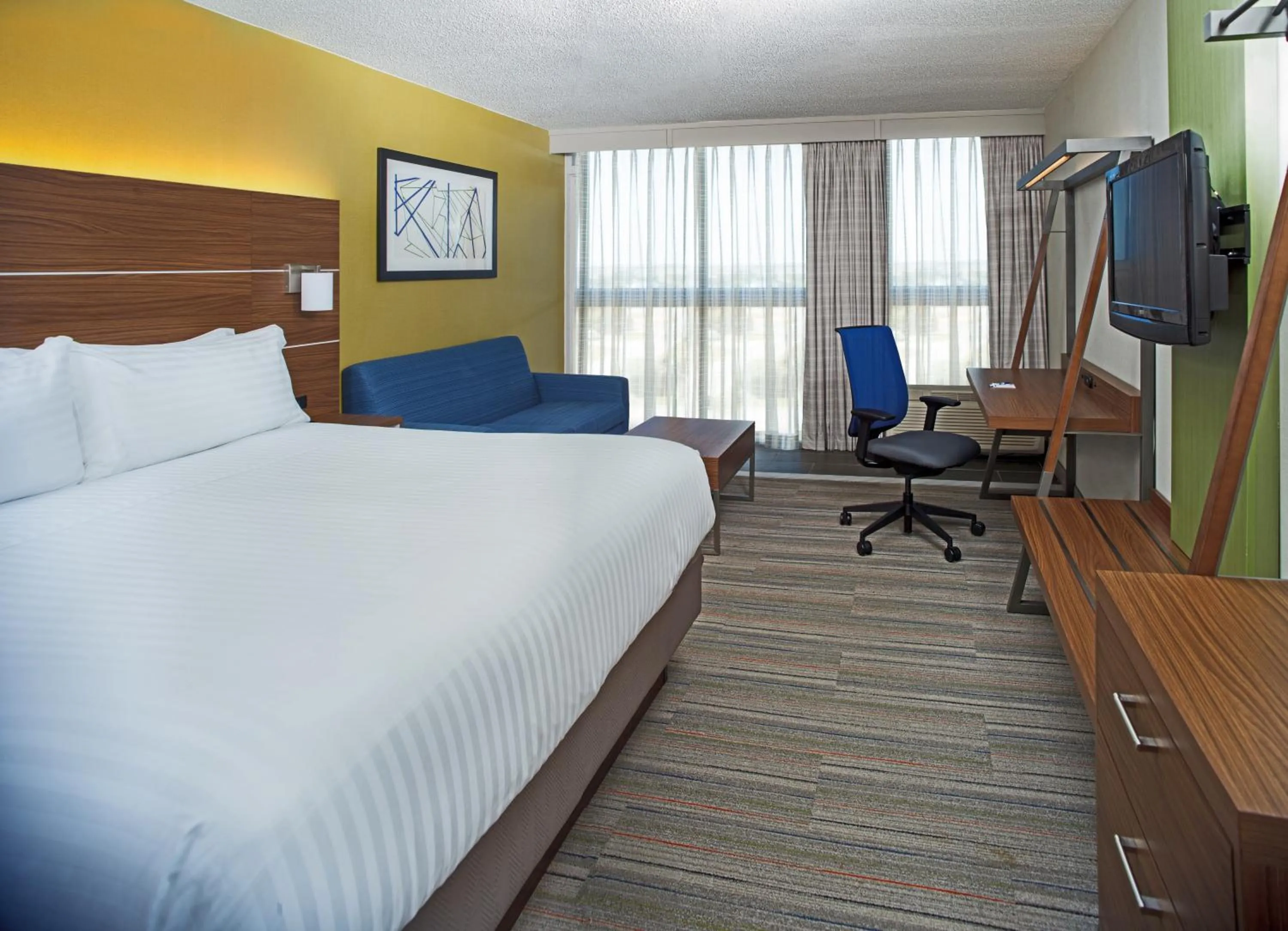 Bedroom, Bed in Holiday Inn Express Nags Head Oceanfront by IHG