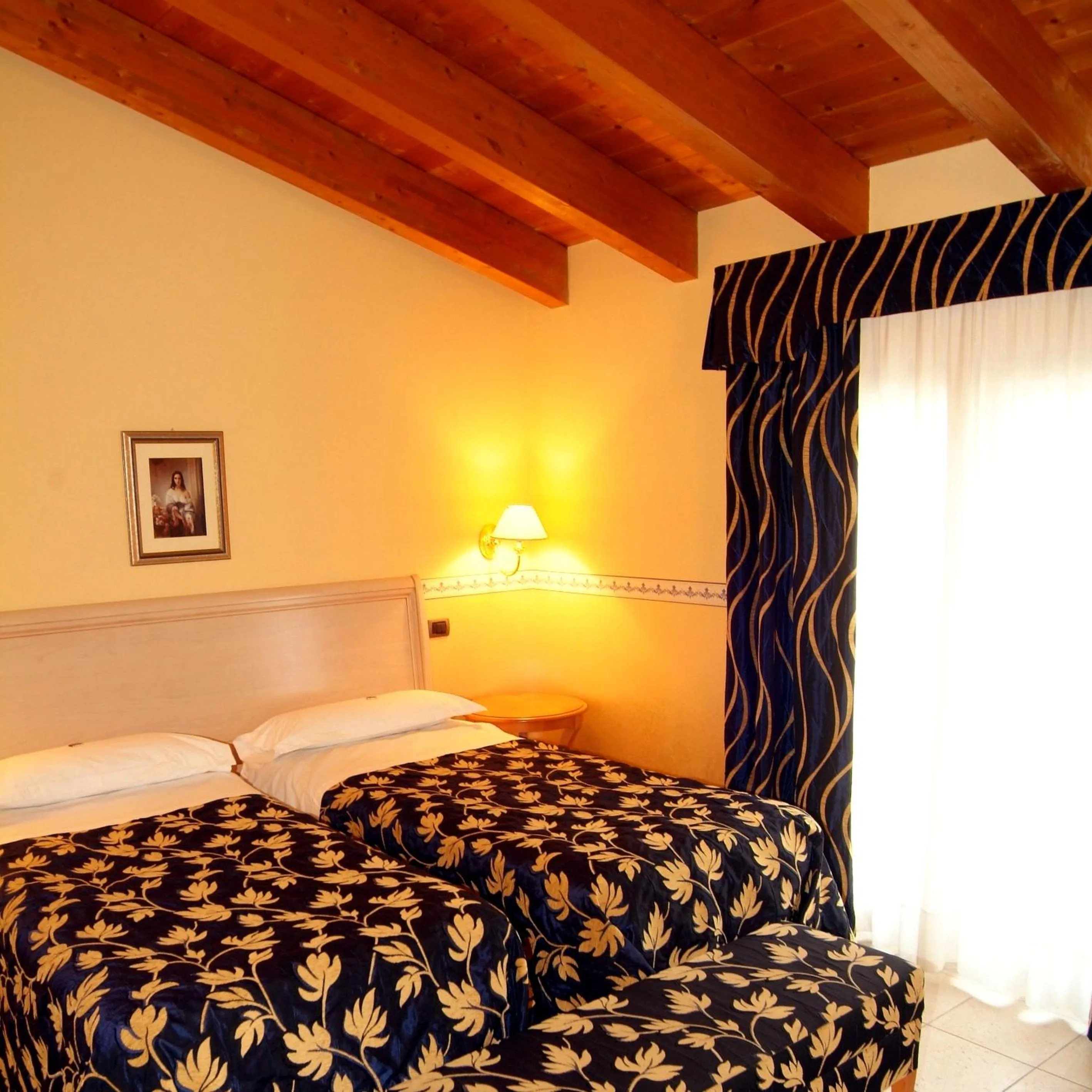 Bedroom, Bed in Hotel Ristorante Novecento