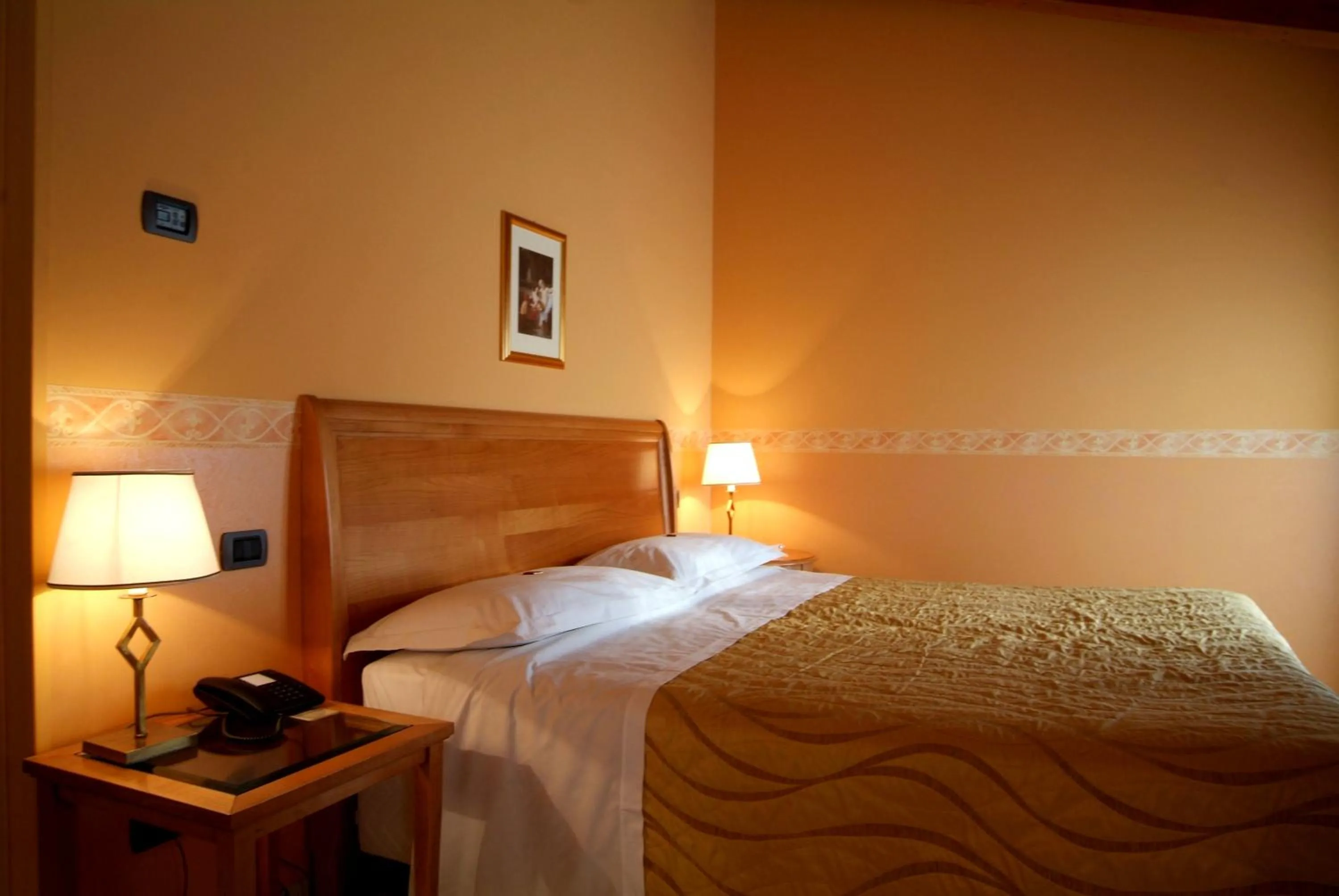 Bedroom, Bed in Hotel Ristorante Novecento