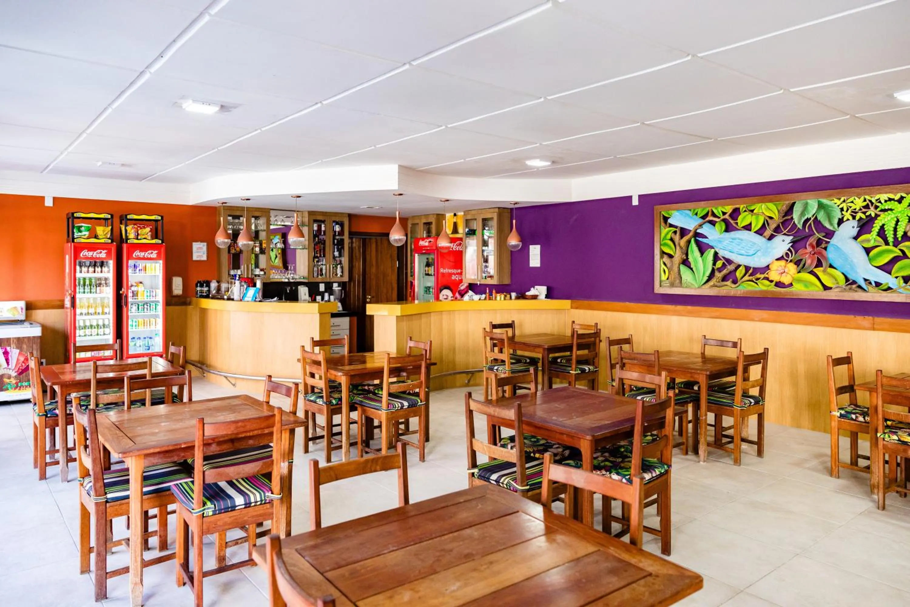 Restaurant/places to eat in Casa Blanca Park Hotel