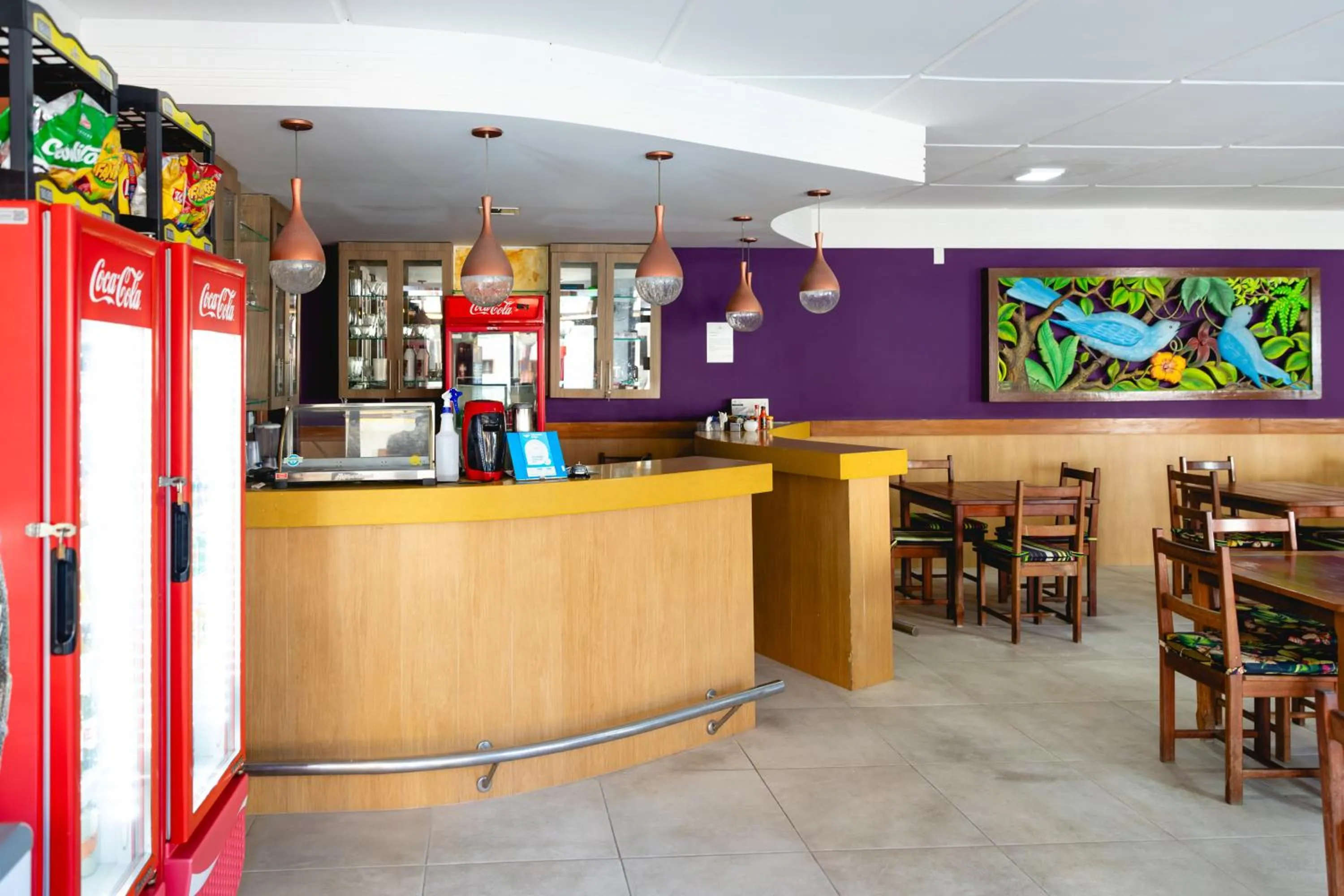 Restaurant/places to eat in Casa Blanca Park Hotel